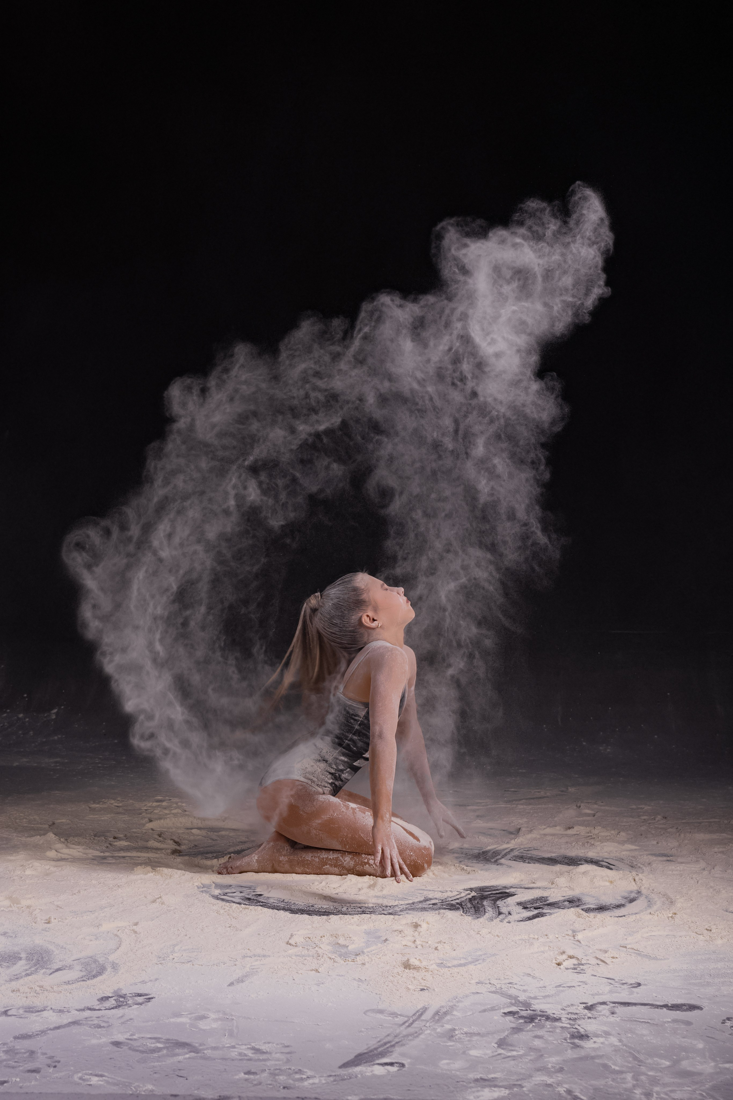 Александра фотосессия с мукой. Семейный, детский фотограф в Твери Кираева Лилия