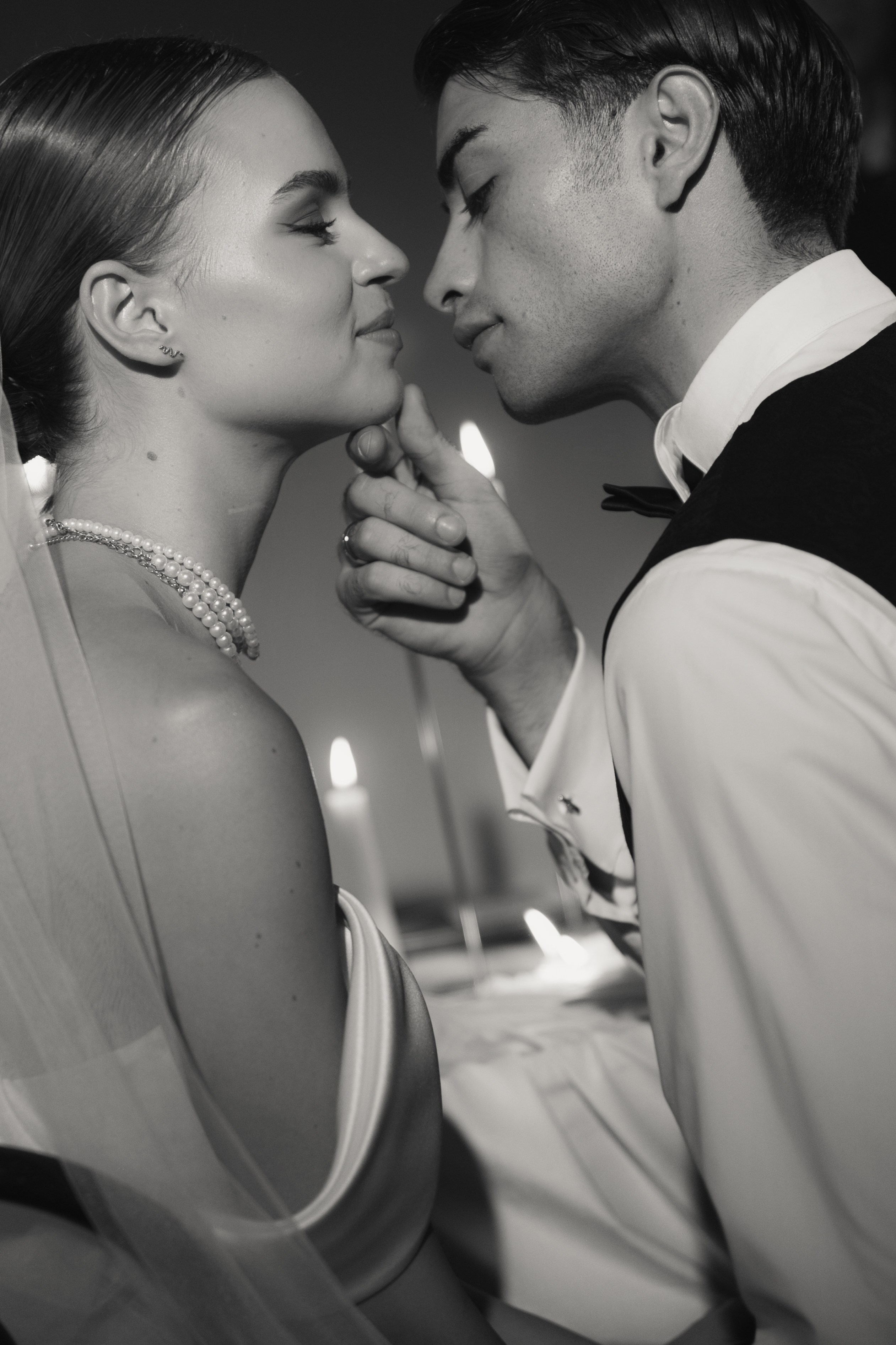 Камерный свадебный ужин при свечах в старинном особняке в фотостудии 21. Kult. Ярослава Ерина — свадебный фотограф в Москве