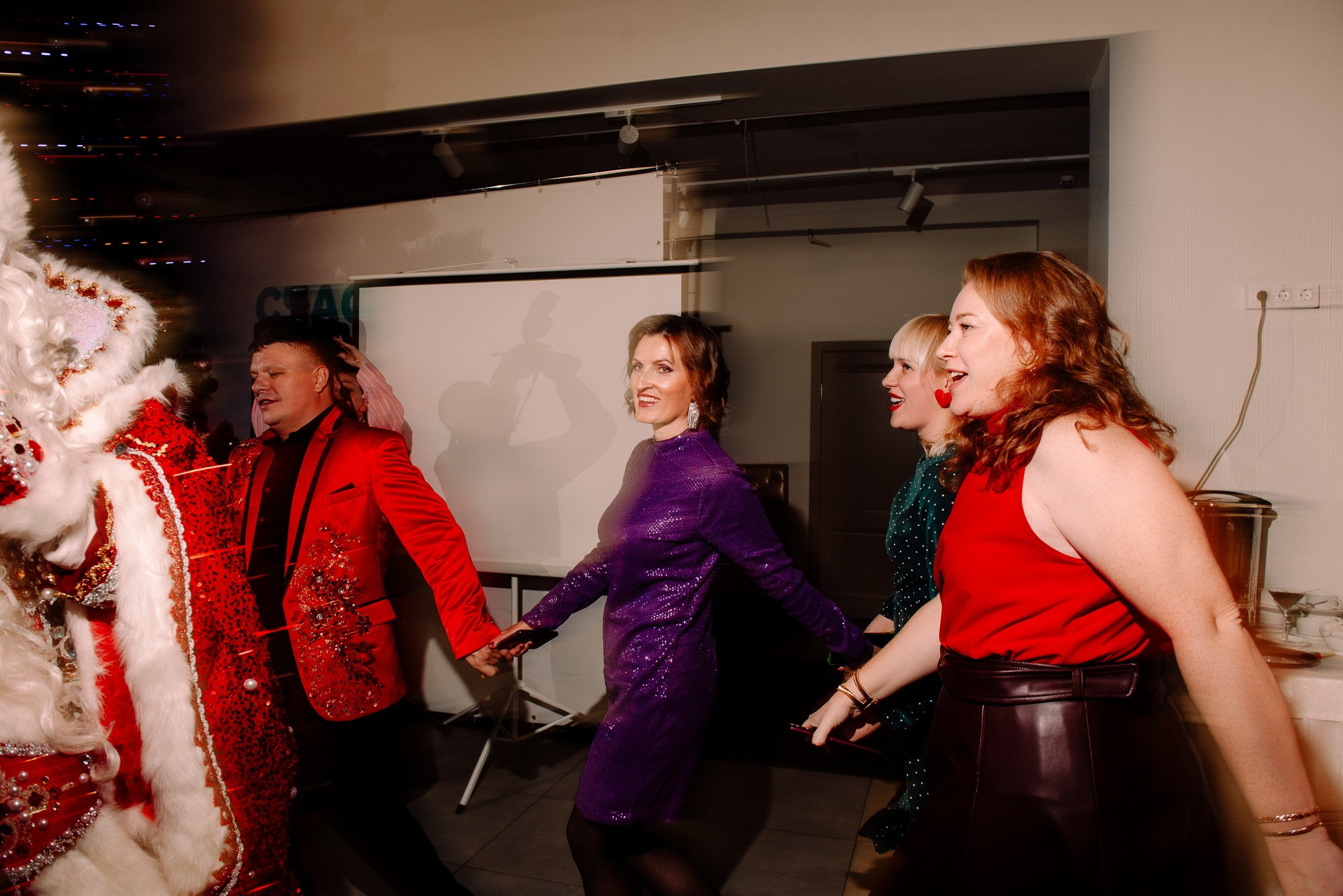 Новогодний завтрак в платьях. Семейный и свадебный фотограф в Рязани Лиза Голованова