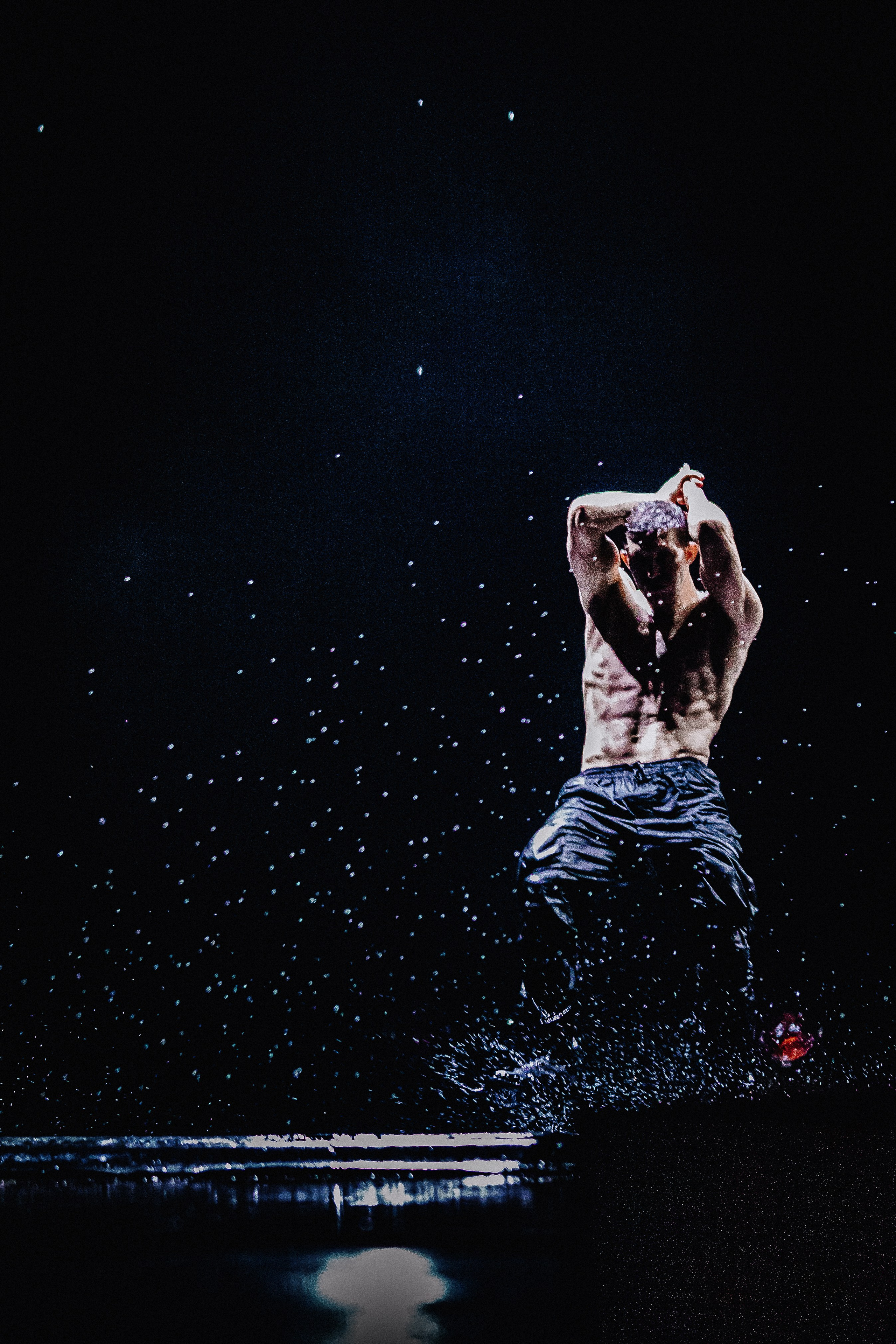 Шоу «Под дождём» 03 / 2025. ФОТОГРАФ ЕКАТЕРИНБУРГ