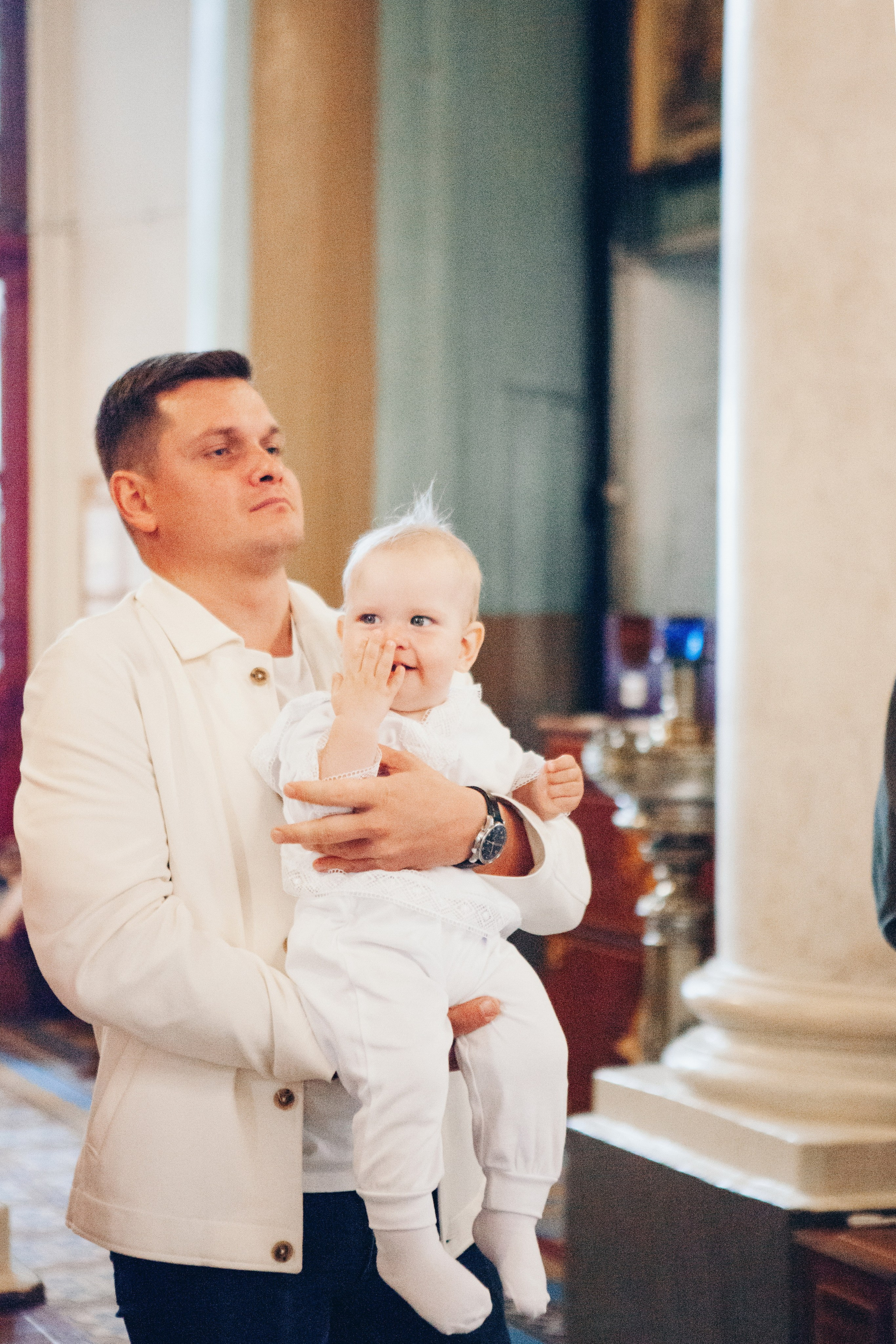 Крещение ребенка в церкви. Фотограф Ольга Ефремова