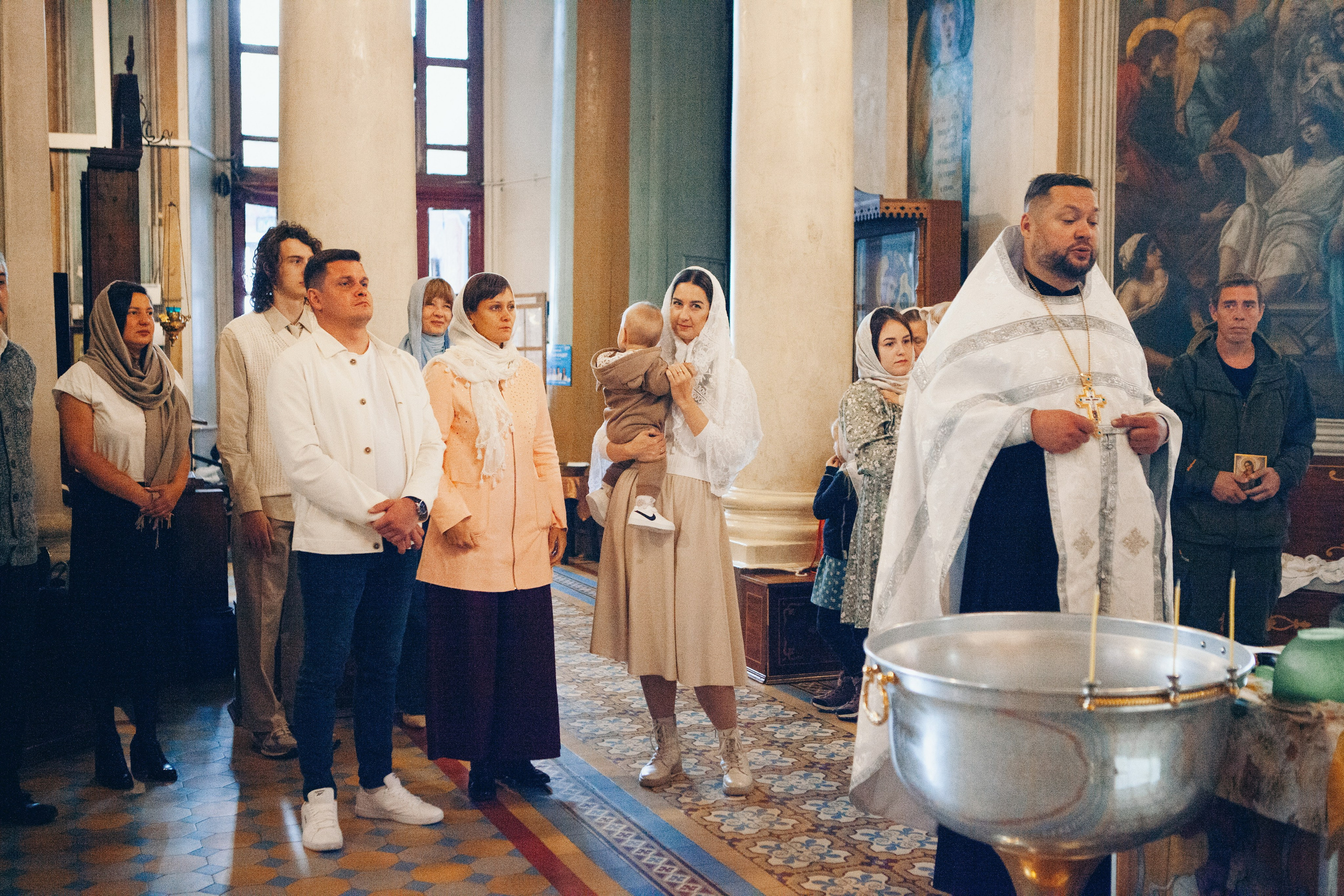 Крещение ребенка в церкви. Фотограф Ольга Ефремова