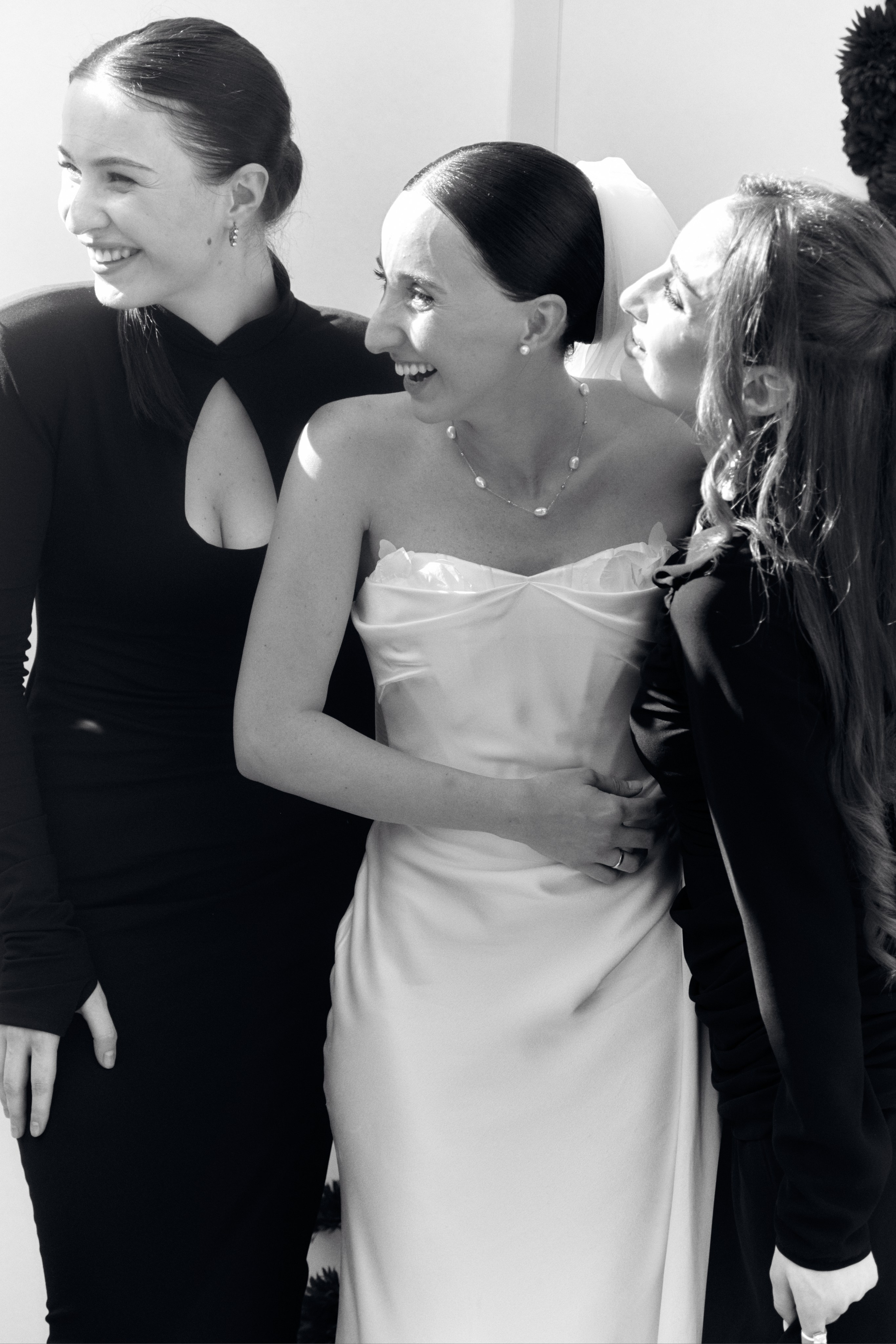 Мега и Зарема. Фотограф ALINA DZHIDZALOVA