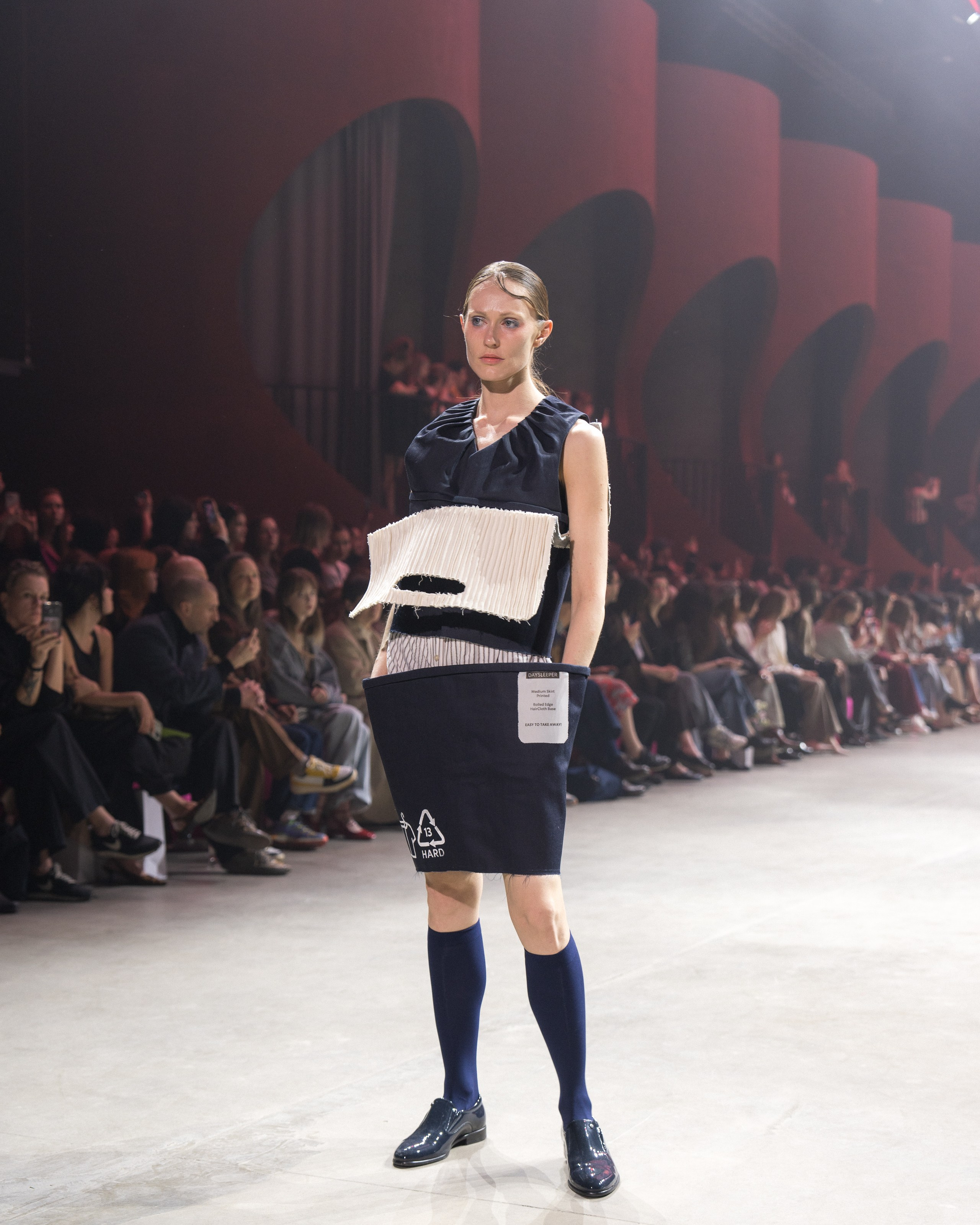 Показ Школы дизайна НИУ ВШЭ. Фотограф Николай Прокофьев модельные тесты в Москве