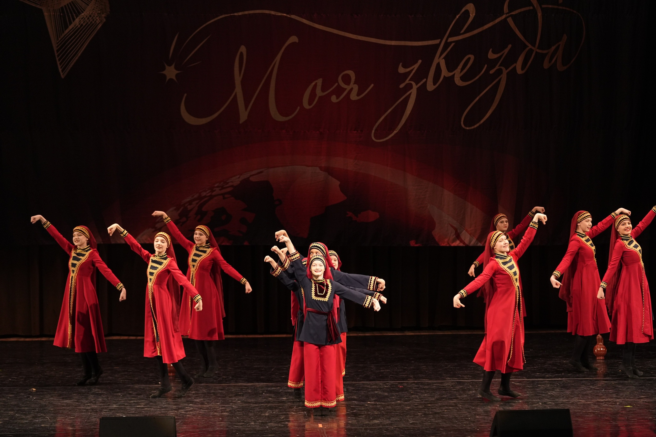 7 декабря, блок 3, г. Москва. Золотое яблочко