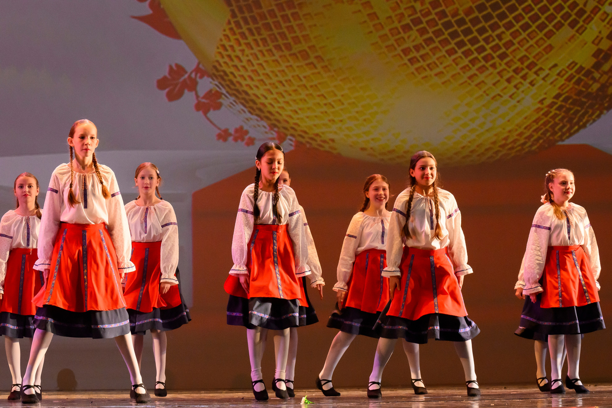 23 апреля, часть 2, БКЗ Октябрьский, г. Санкт-Петербург. Золотое яблочко