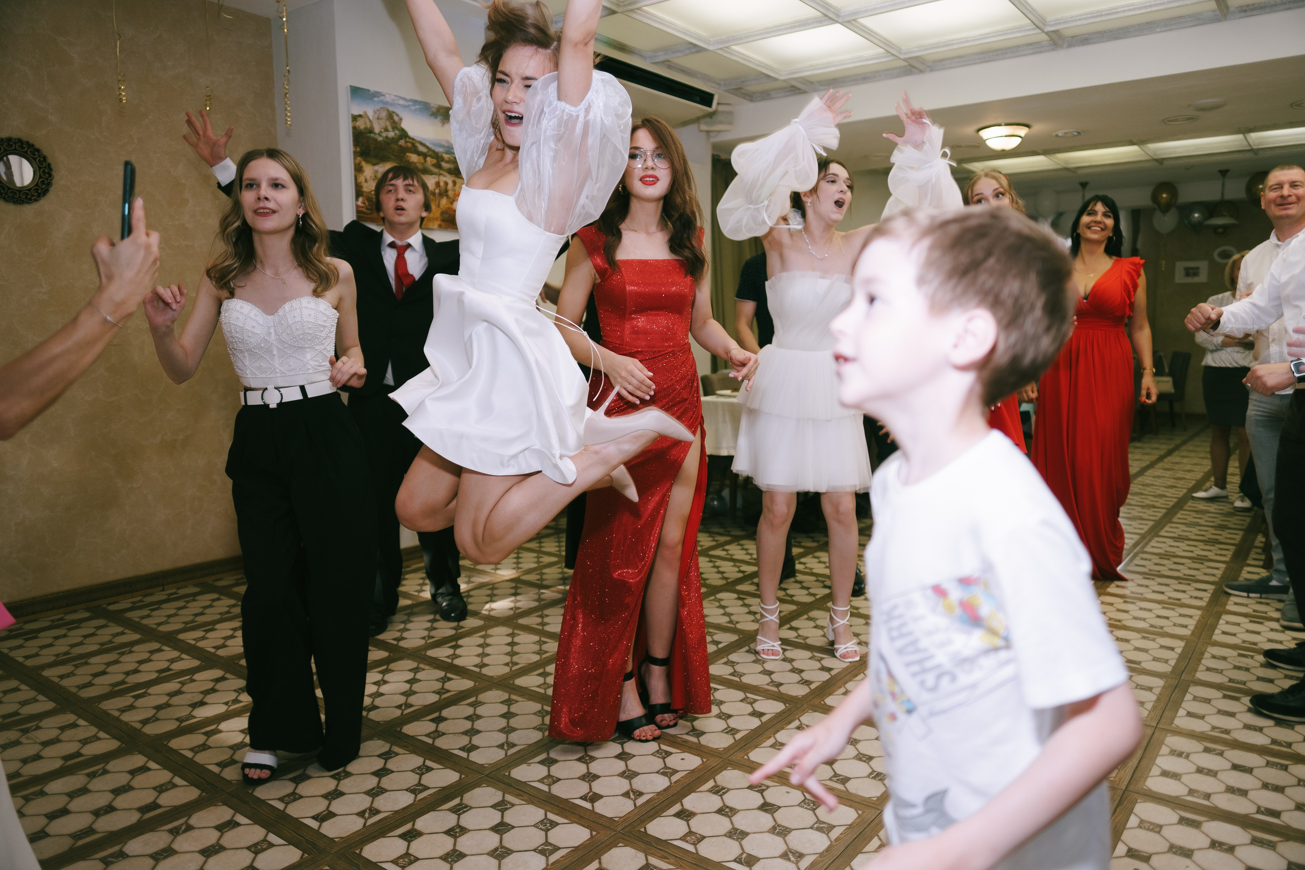 Выпускной школа 33. Свадебный и репортажной фотограф Денис Ожигин в Краснодаре и Краснодарском крае