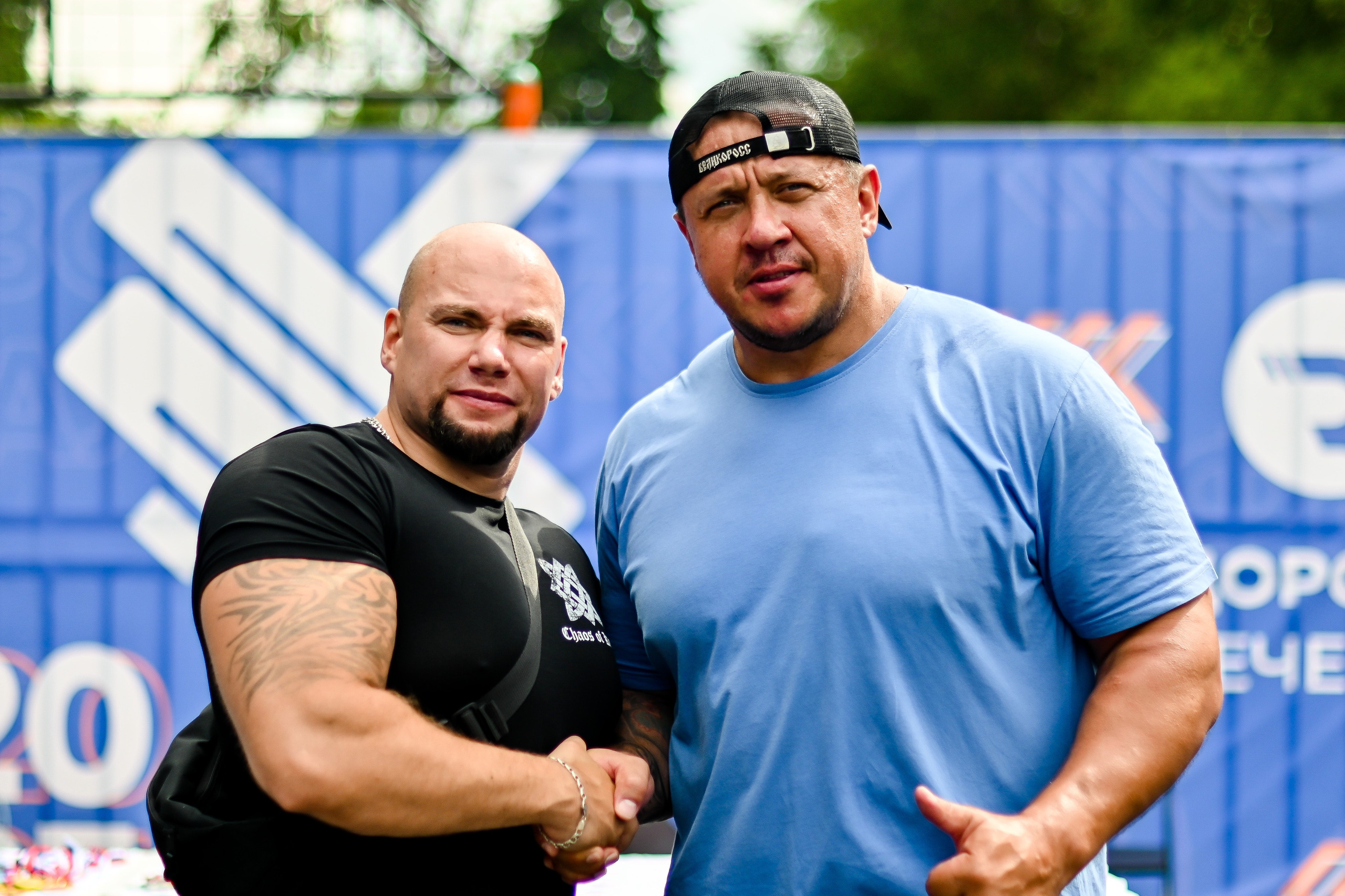 СТРОНГ. Фотограф для бизнесконтента, репортажей и семейного альбома в Москве