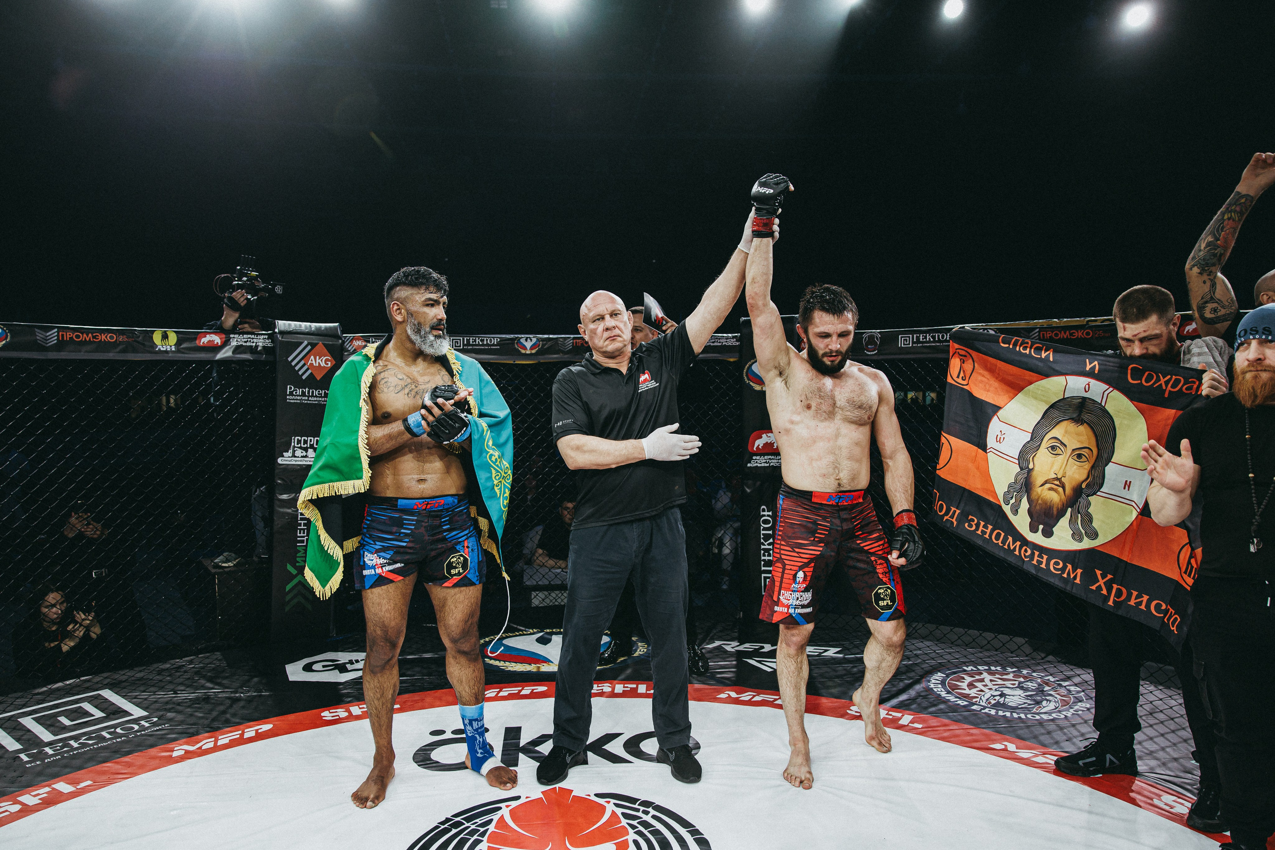 MFP255 ДУГЛАС РИБЕЙРО VS МАКСИМ БУТОРИН. Фотограф Иркутск Антипин Сергей