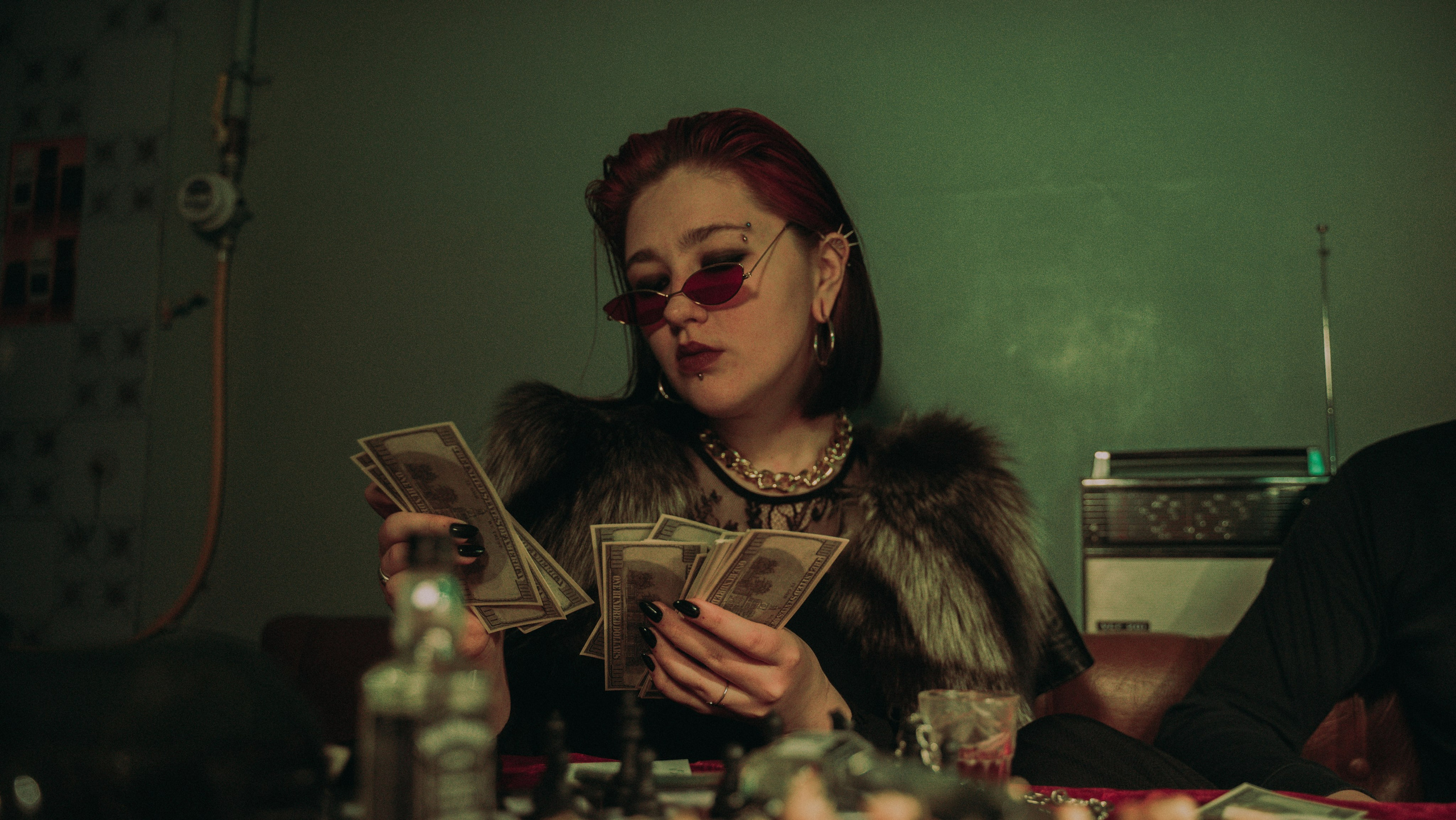 Бандиты — Алина и Влад