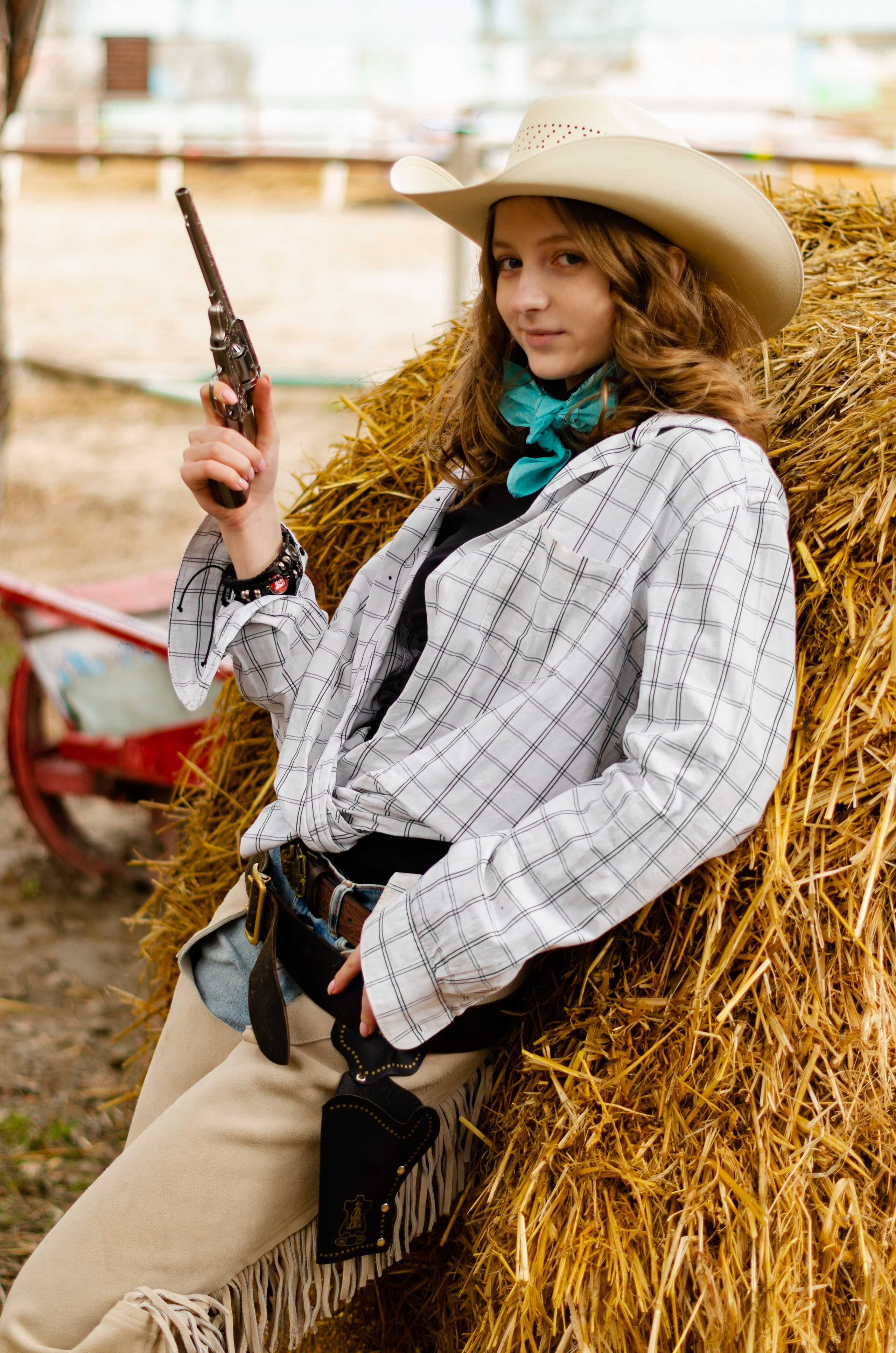 Ковбойская девчонка. Фотограф Марина Доглядная Челябинск фотосессии с лошадьми, мотоциклами