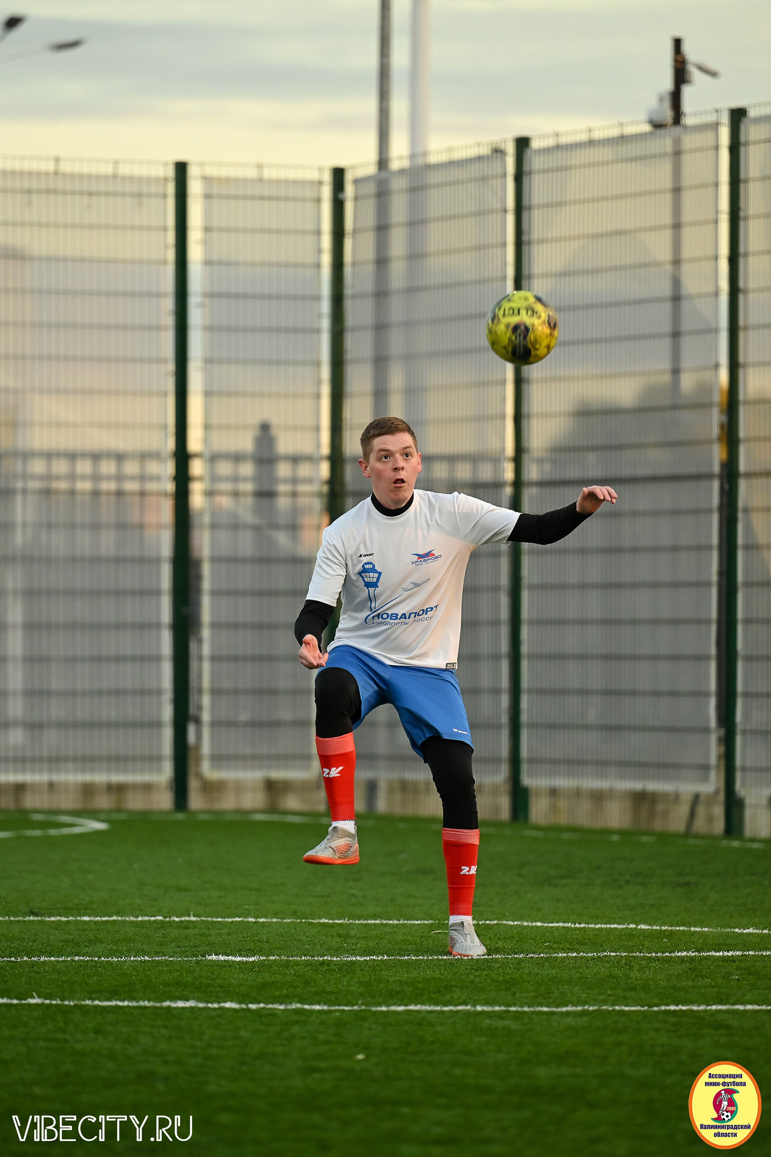 ИГРЫ МИНИ-ФУТБОЛЬНОЙ И КОРПОРАТИВНОЙ ЛИГИ. VIBECITY.RU Вайб Сити Ру Фоторепортажи Фотоотчеты Калининград