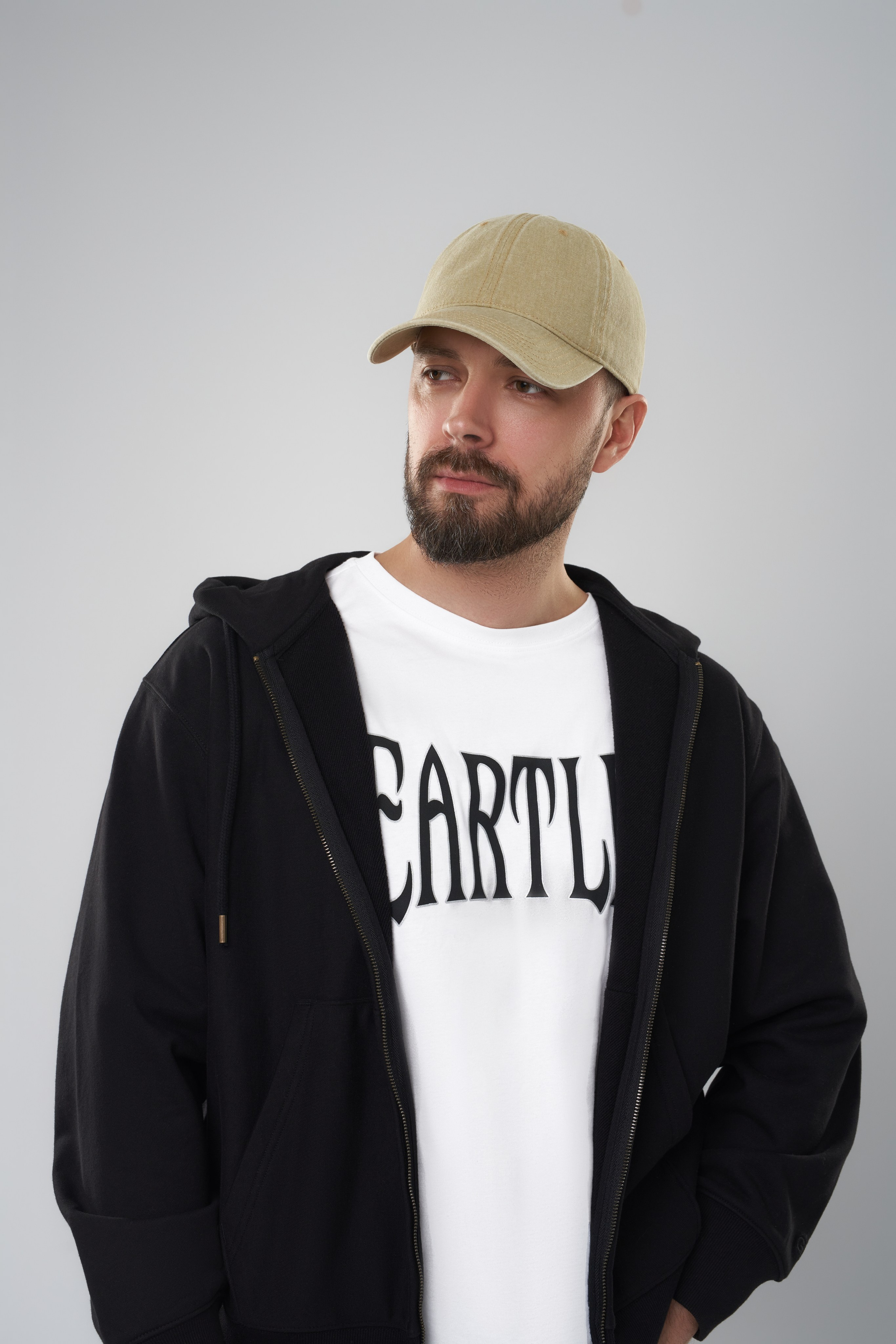 Съемка для каталогов и маркетплейсов, съемка 360 в Кирове. Фотограф/оператор для бизнеса в Кирове — Андрей Гурьянов