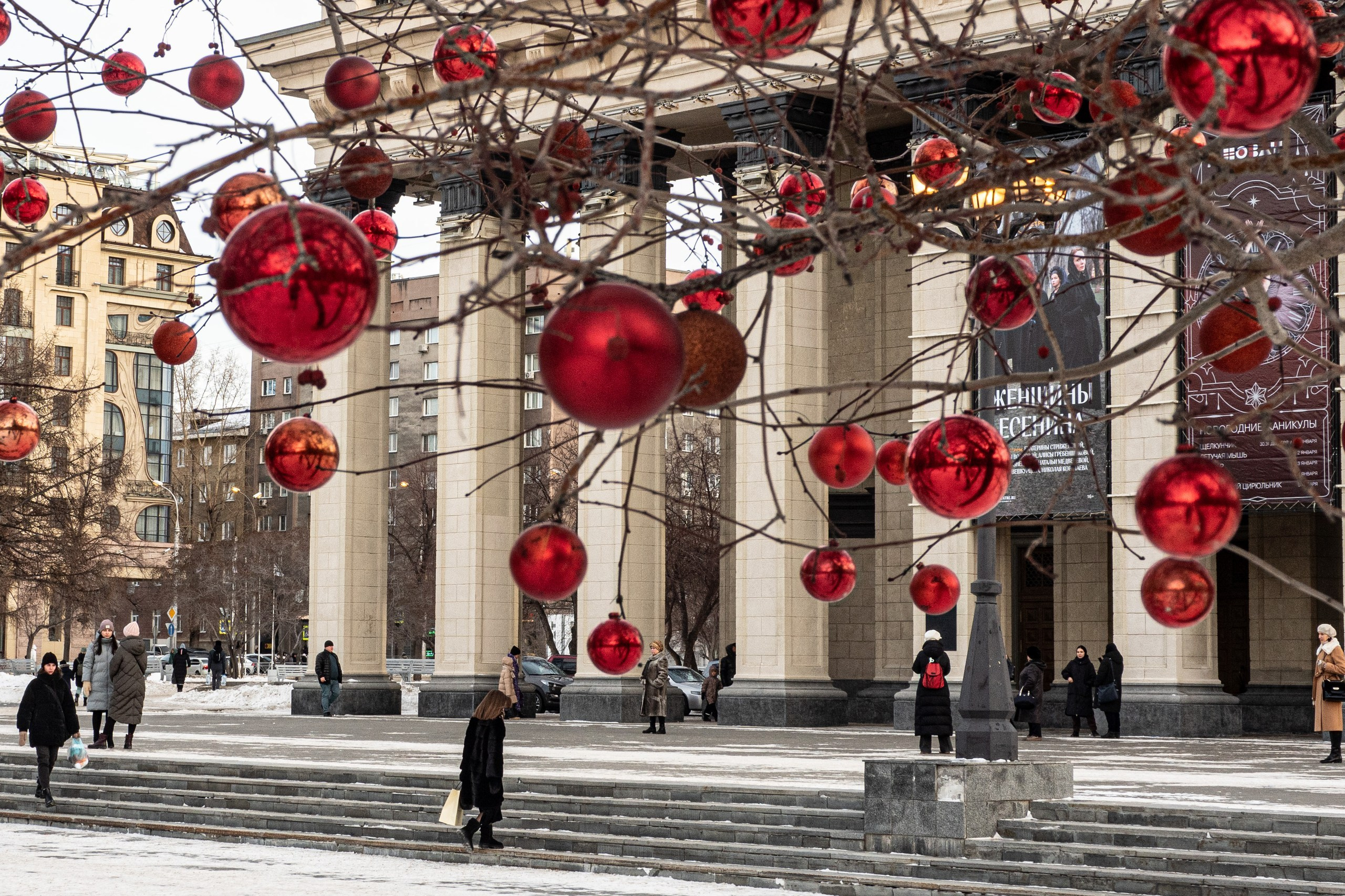 36 видов Театра оперы и балета. Фотограф Алексей Школдин. Новосибирск