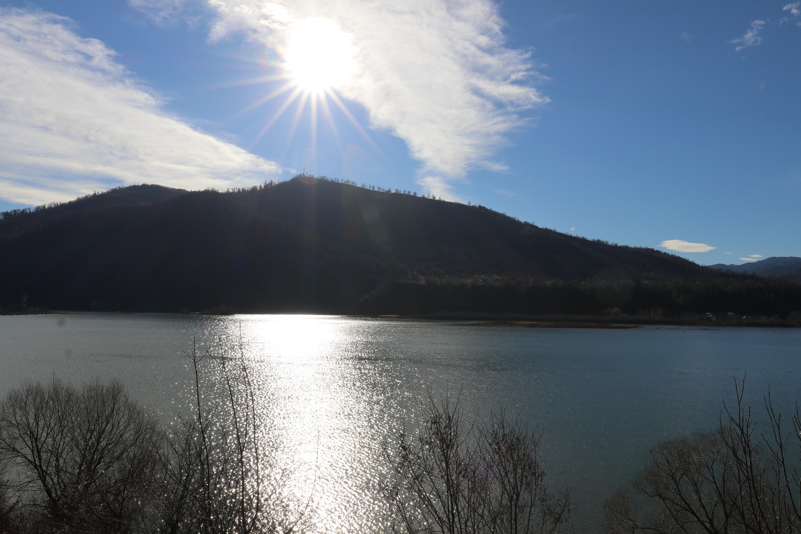 Озеро по дороге в Пьятра-Нямц