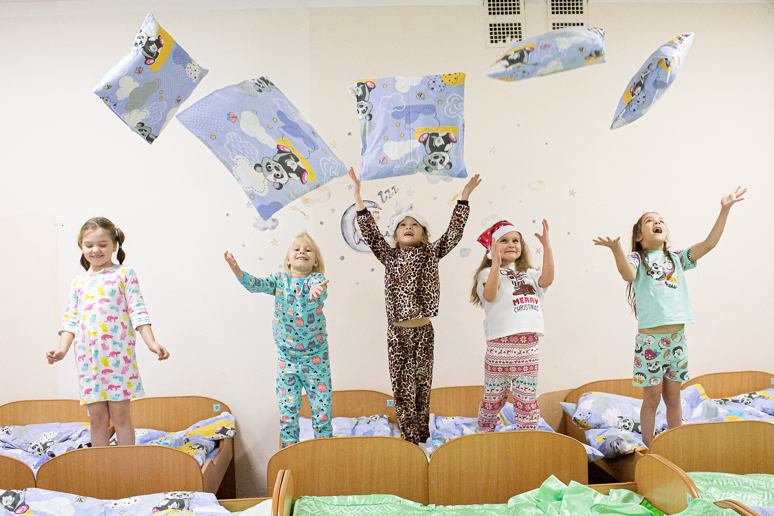 Спальня в детском саду. Свадебный, семейный, детский фотограф в Санкт-Петербурге