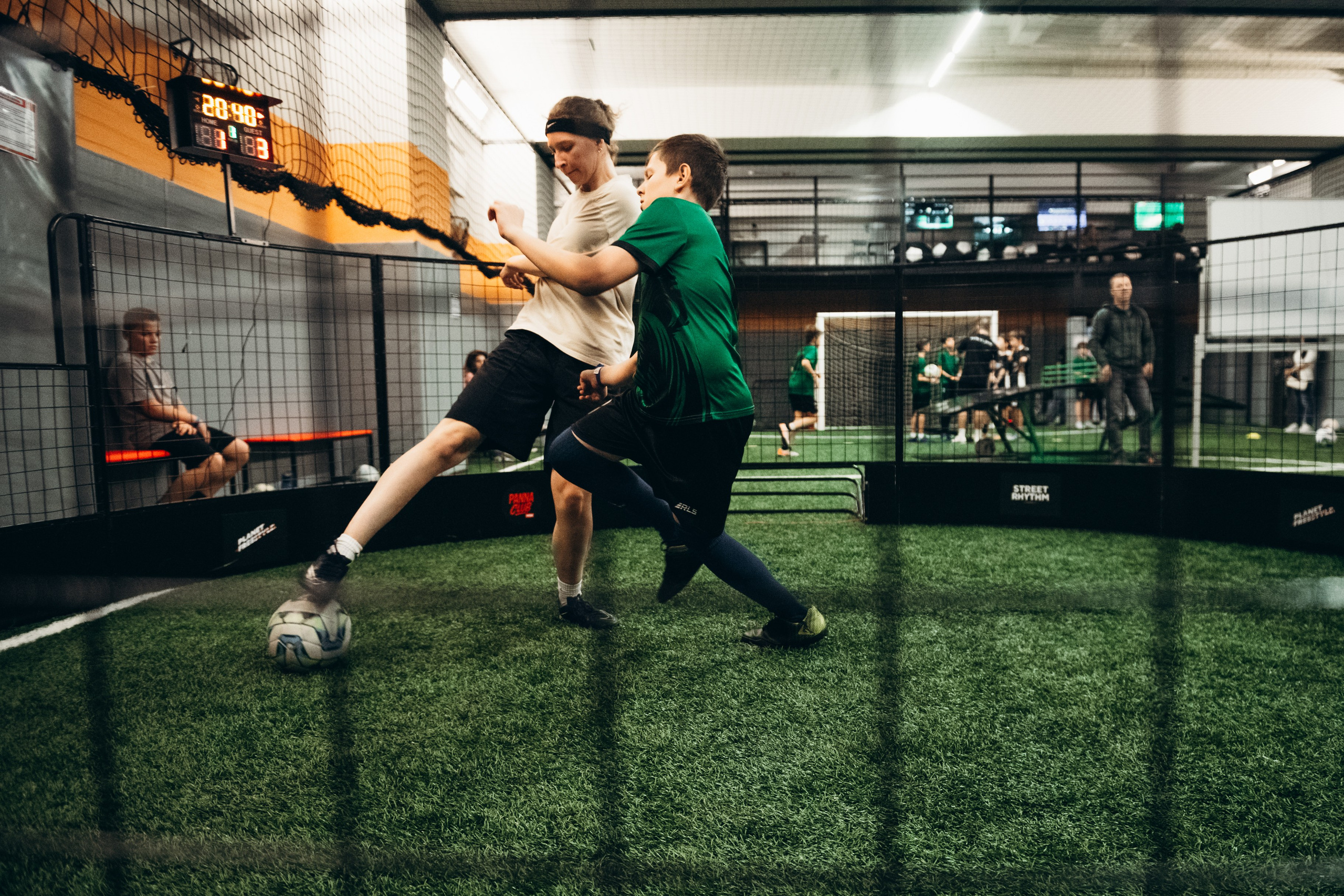 Турнир по футбольному фристайлу, панне и теннисболу