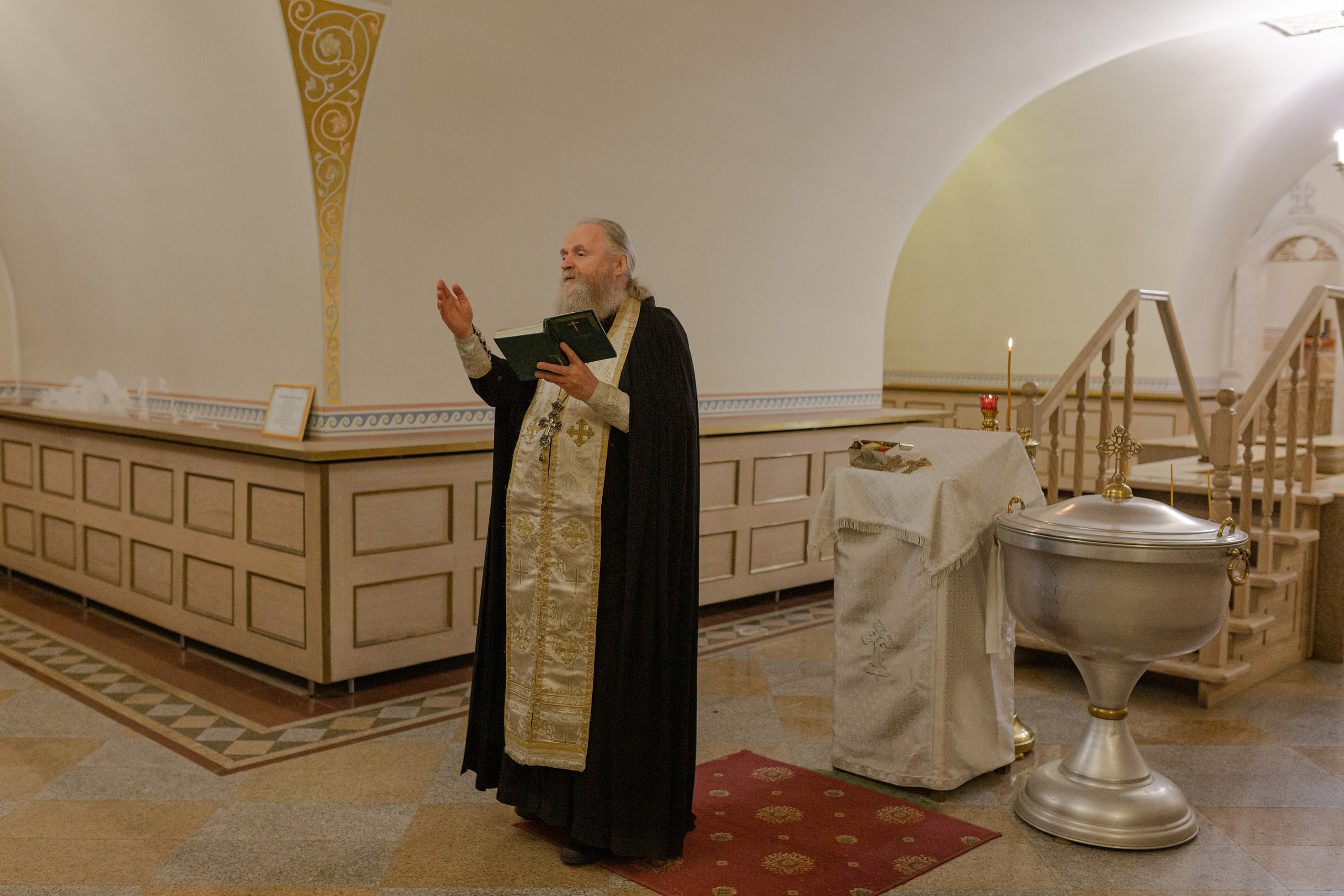 Троицкий собор Александро-Невской Лавры. Семейный фотограф в Санкт-Петербурге Любовь Савкина