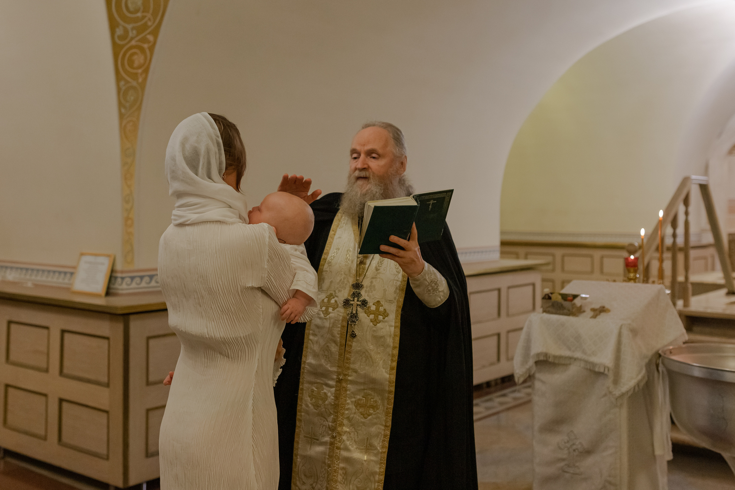 Троицкий собор Александро-Невской Лавры. Семейный фотограф в Санкт-Петербурге Любовь Савкина