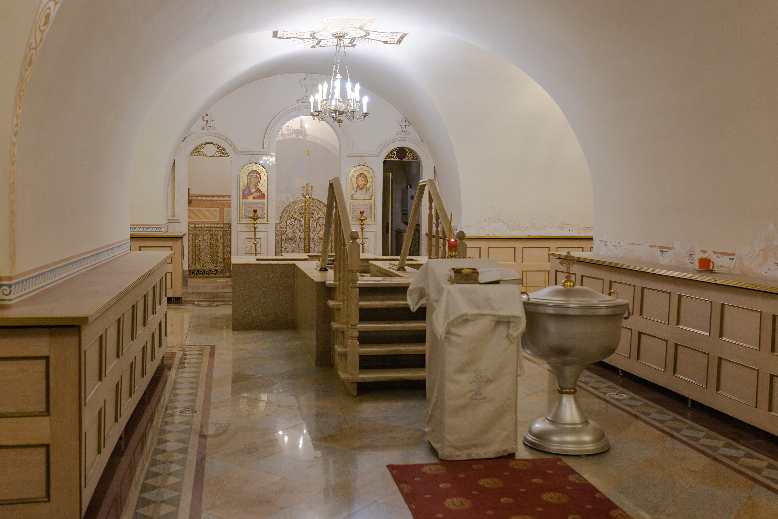 Троицкий собор Александро-Невской Лавры. Семейный фотограф в Санкт-Петербурге Любовь Савкина