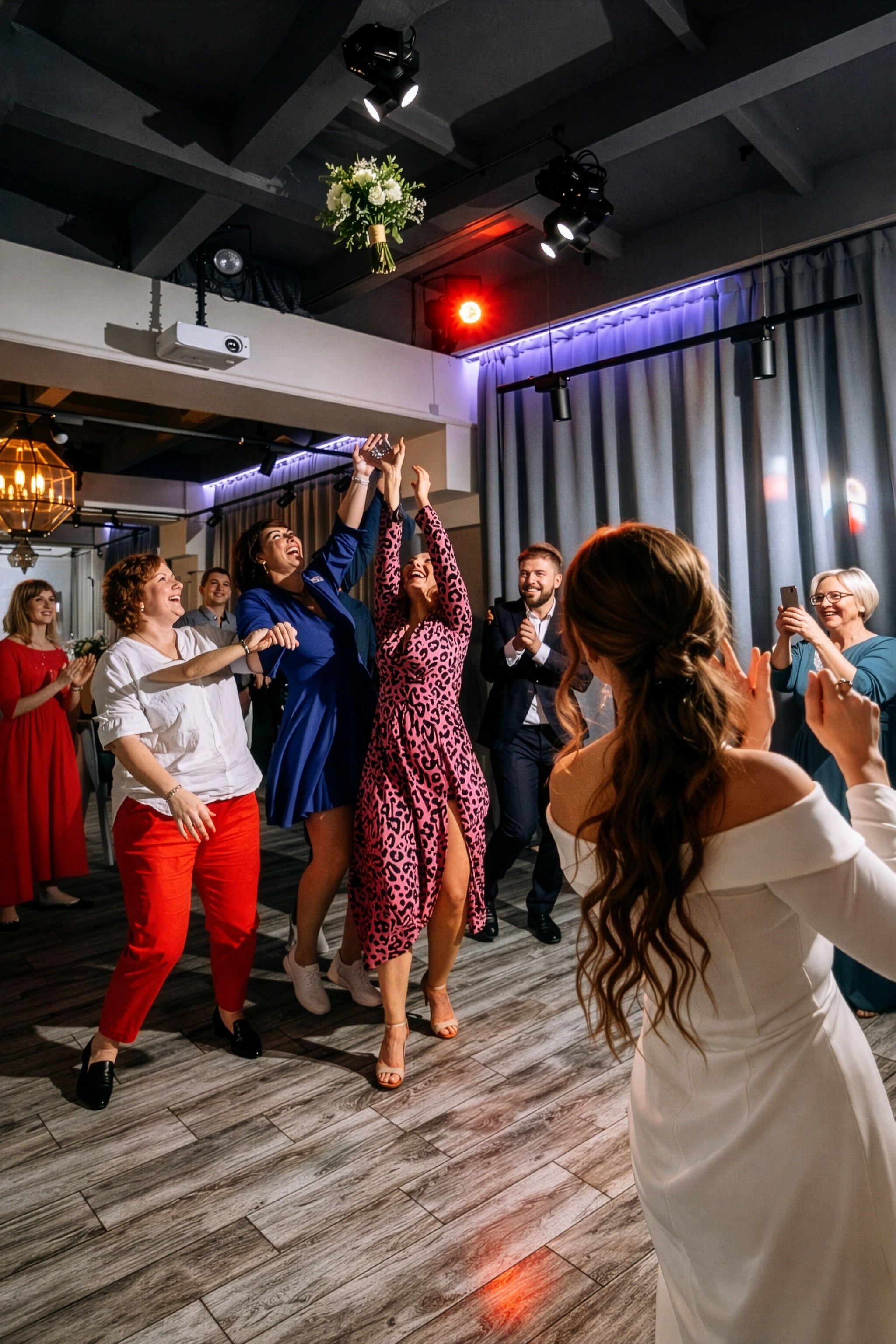 Свадебный фотограф в Екатеринбурге — Роман и Светлана: Elements и Dieci. Фотограф Дмитрий Судаков — Свадебная и репортажная съемка в Екатеринбурге и Москве