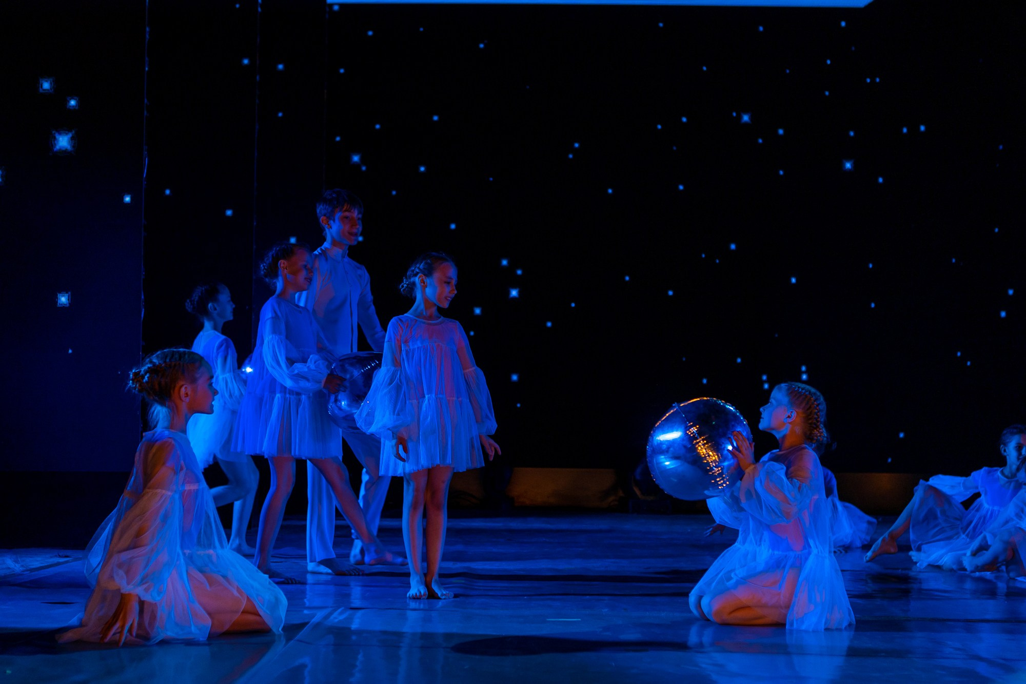 Отчетный концерт Заслуженного коллектива РФ «Жемчужинка» в Оренбурге, ДК «Россия», 2025 г. Фотограф в Оренбурге. Профессиональный фотограф