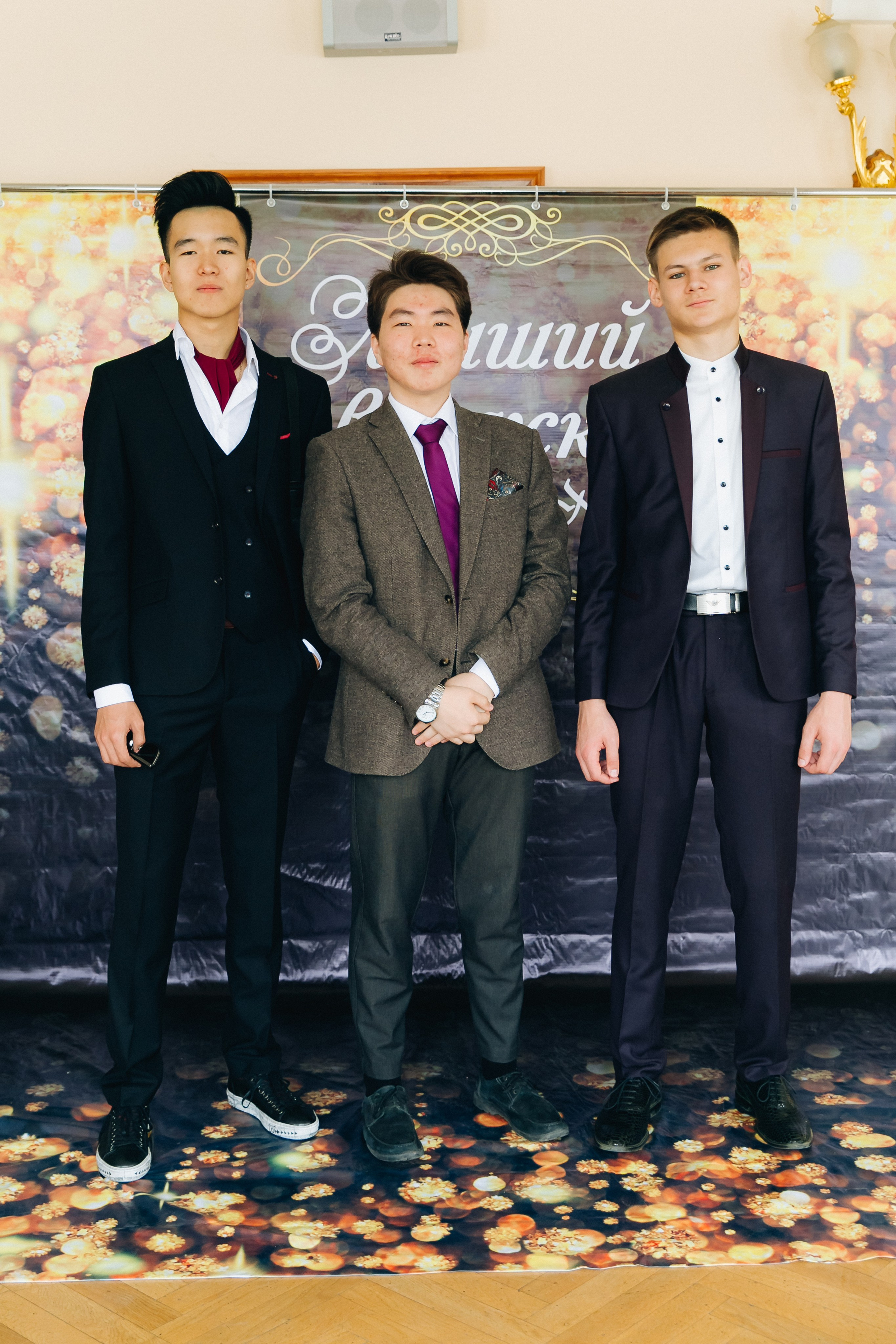 Вручение аттестатов 14 Гимназия. Свадебный и семейный фотограф в Улан-Удэ