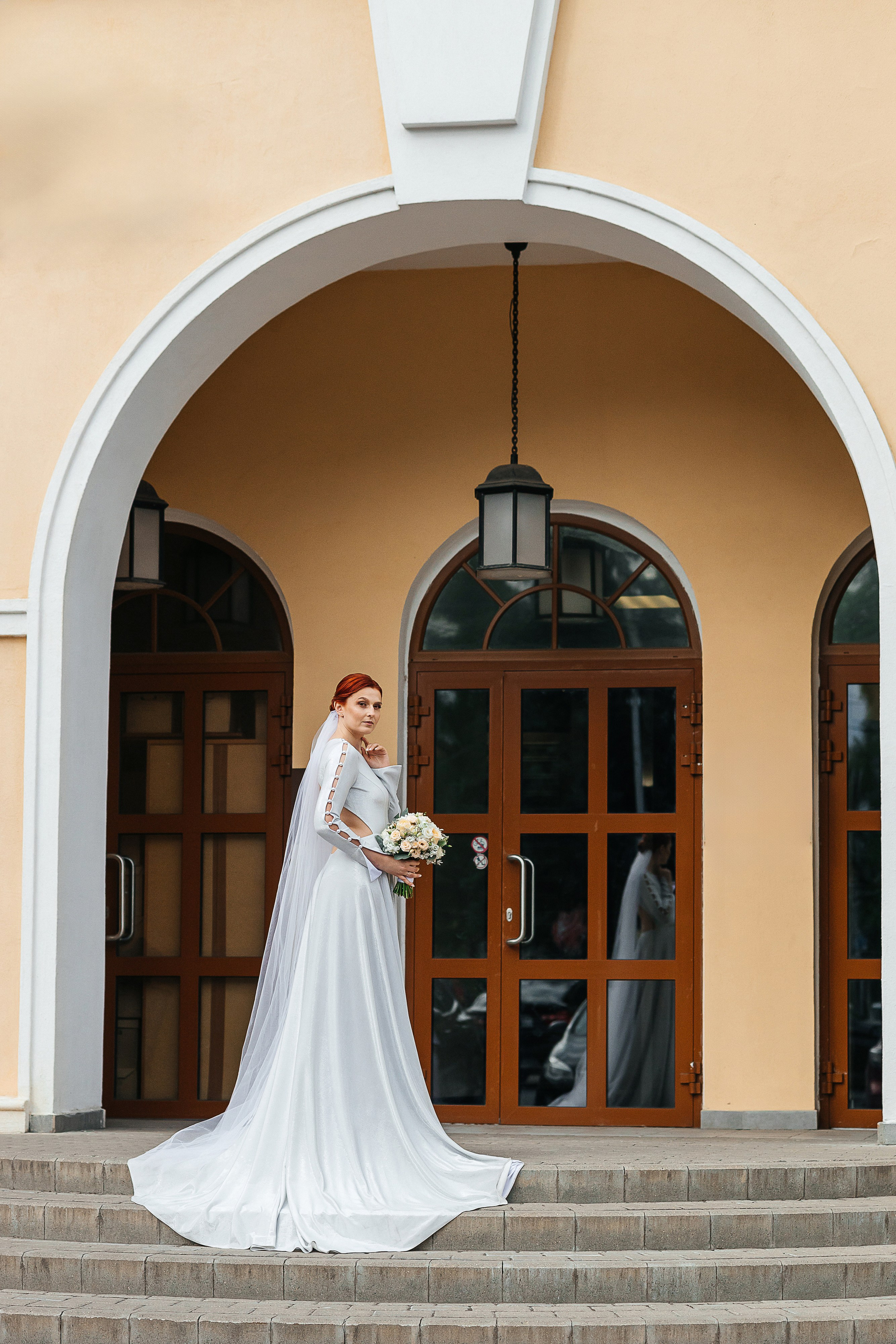 Фотосъемка невесты в эксклюзивном свадебном платье. Олег Сверчков | Свадебный фотограф Вологда