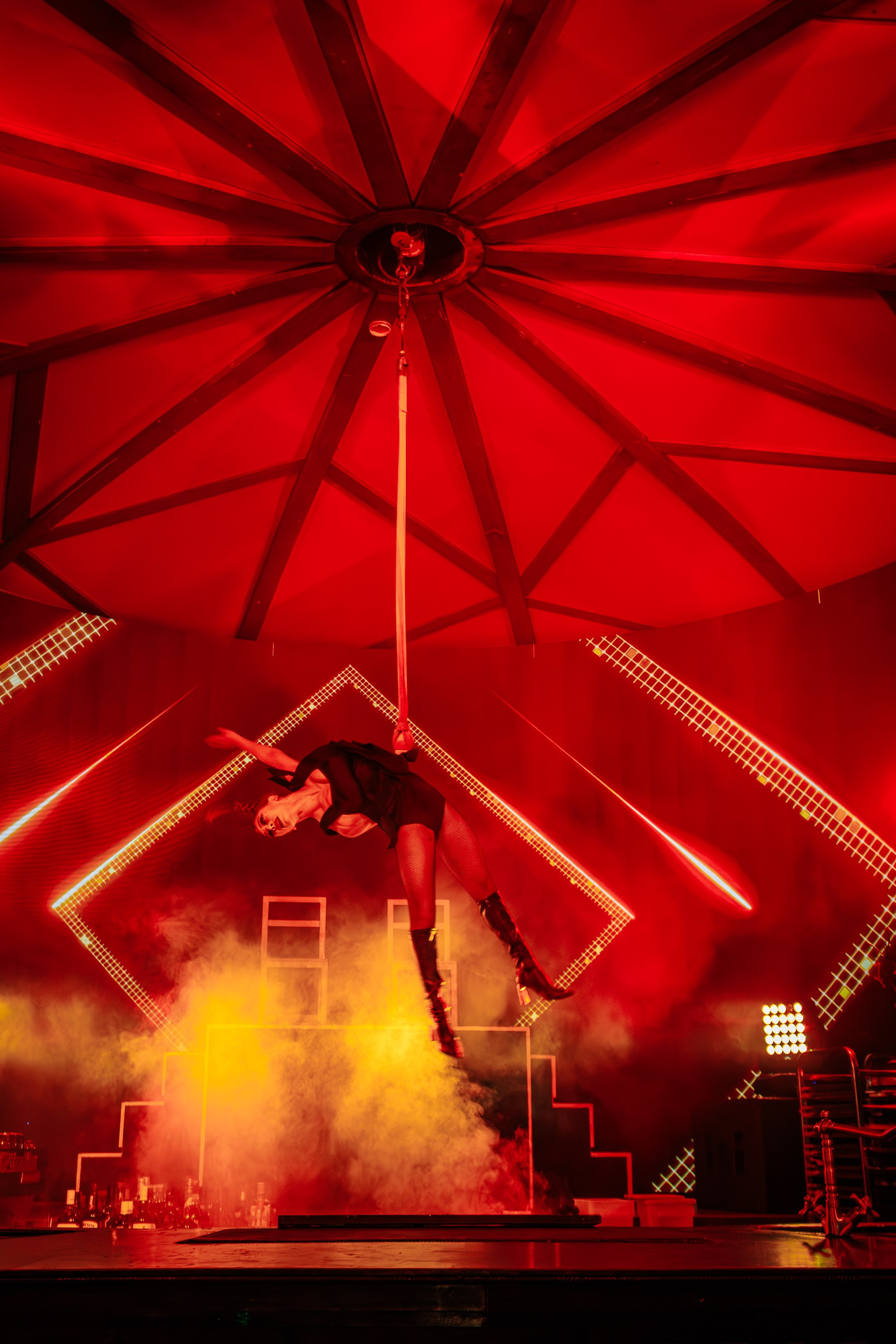 PTIZZA SHOW. Gold & Black in Ptizza Bar_Ялта_6.07.2025. Аминов Руслан | Фотограф