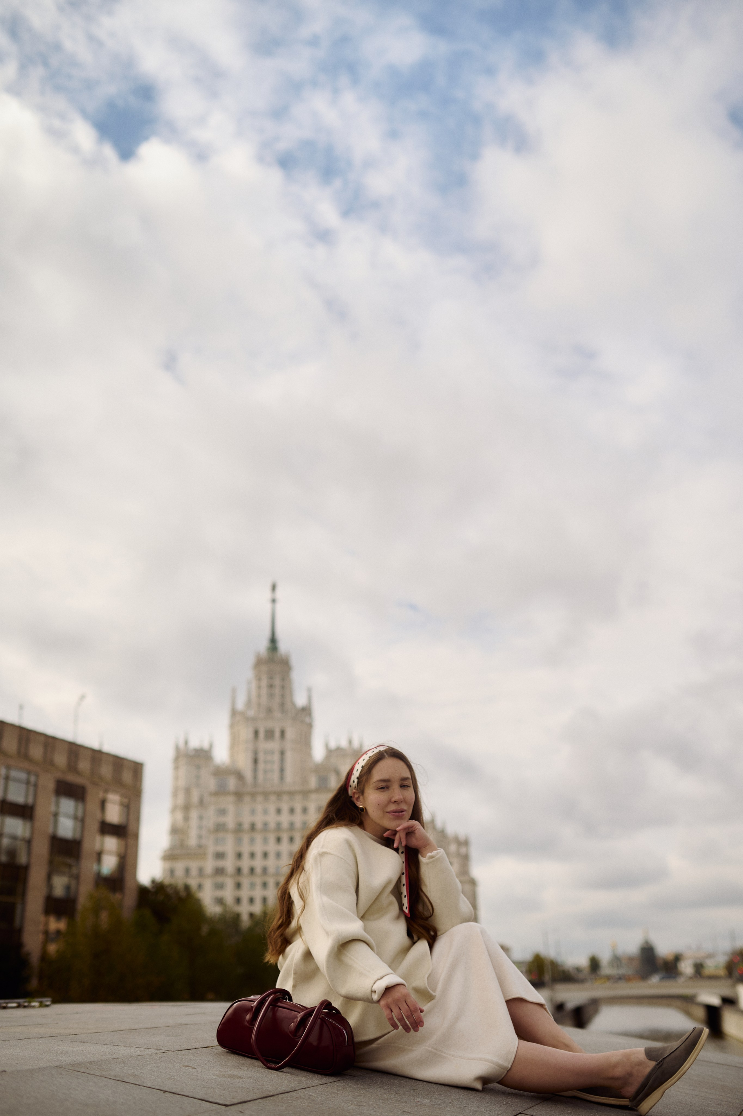 Оля на прогулке по городу. Семейный и свадебный lifestyle-фотограф в Москве Мария Петрова