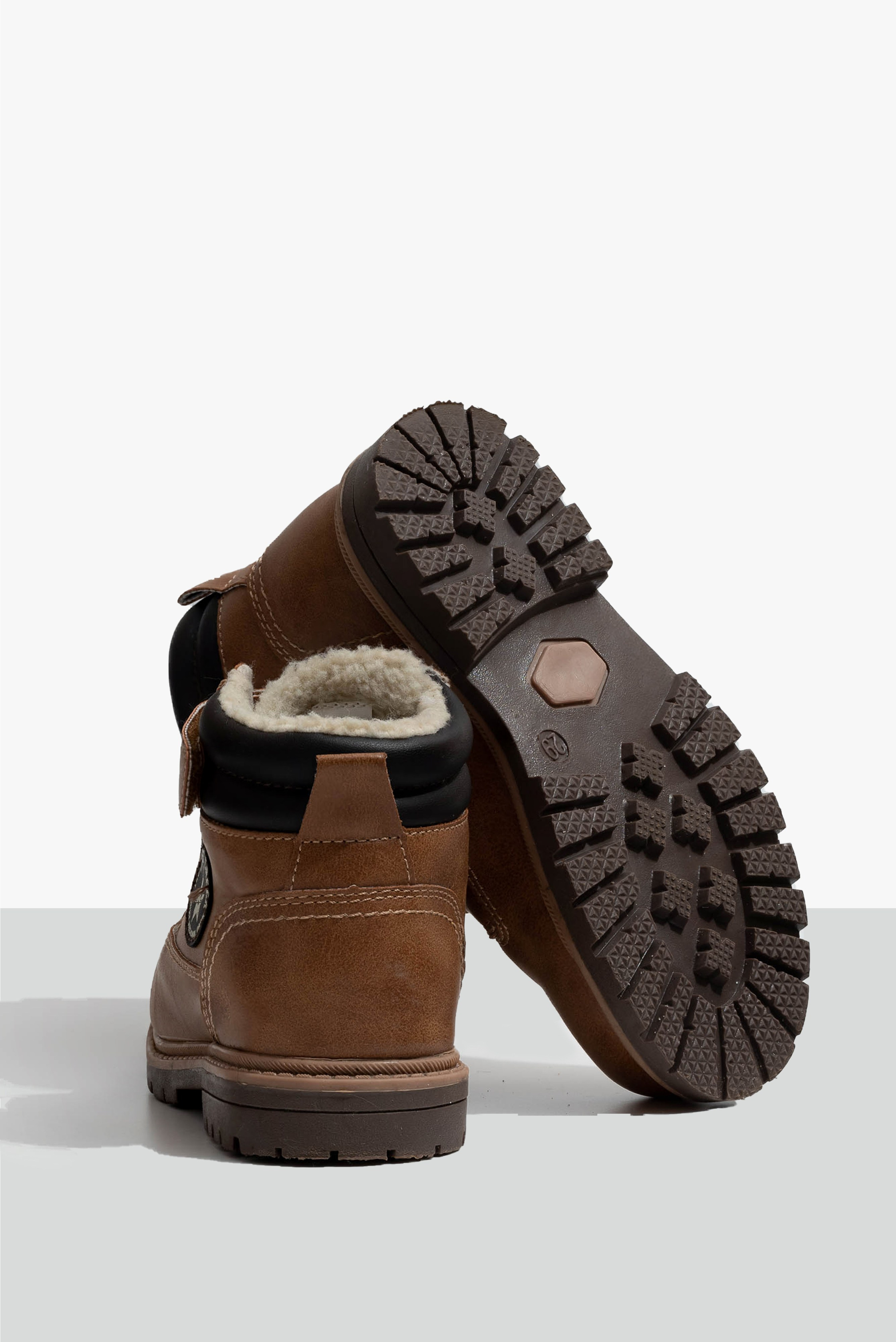 Фото обуви для маркетплейсов. Детальное фото.