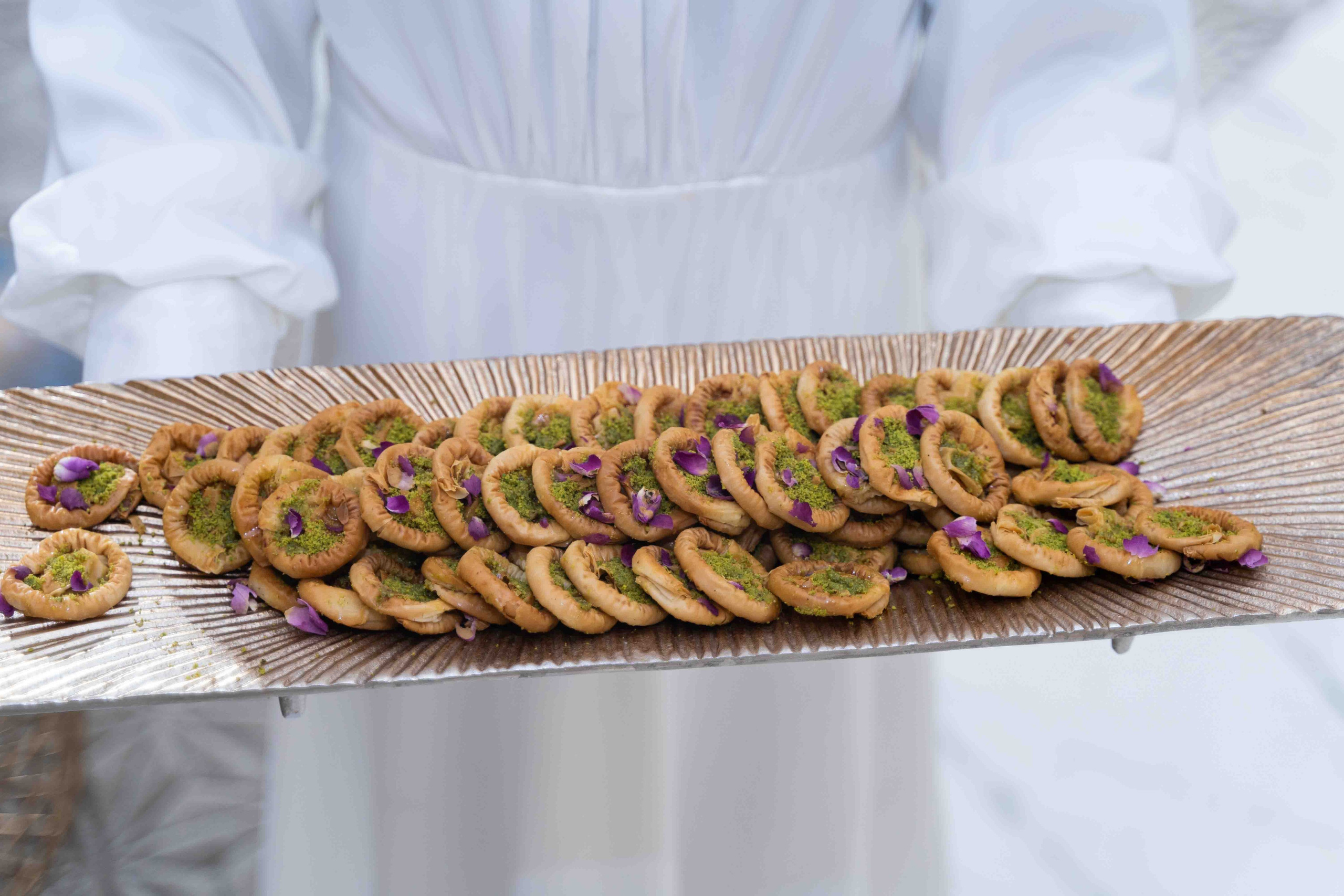 Арабская скромная помолвка дома (приватность на женские лица). Фотограф и видеограф в Москве и Абу Даби Мария Кулагина