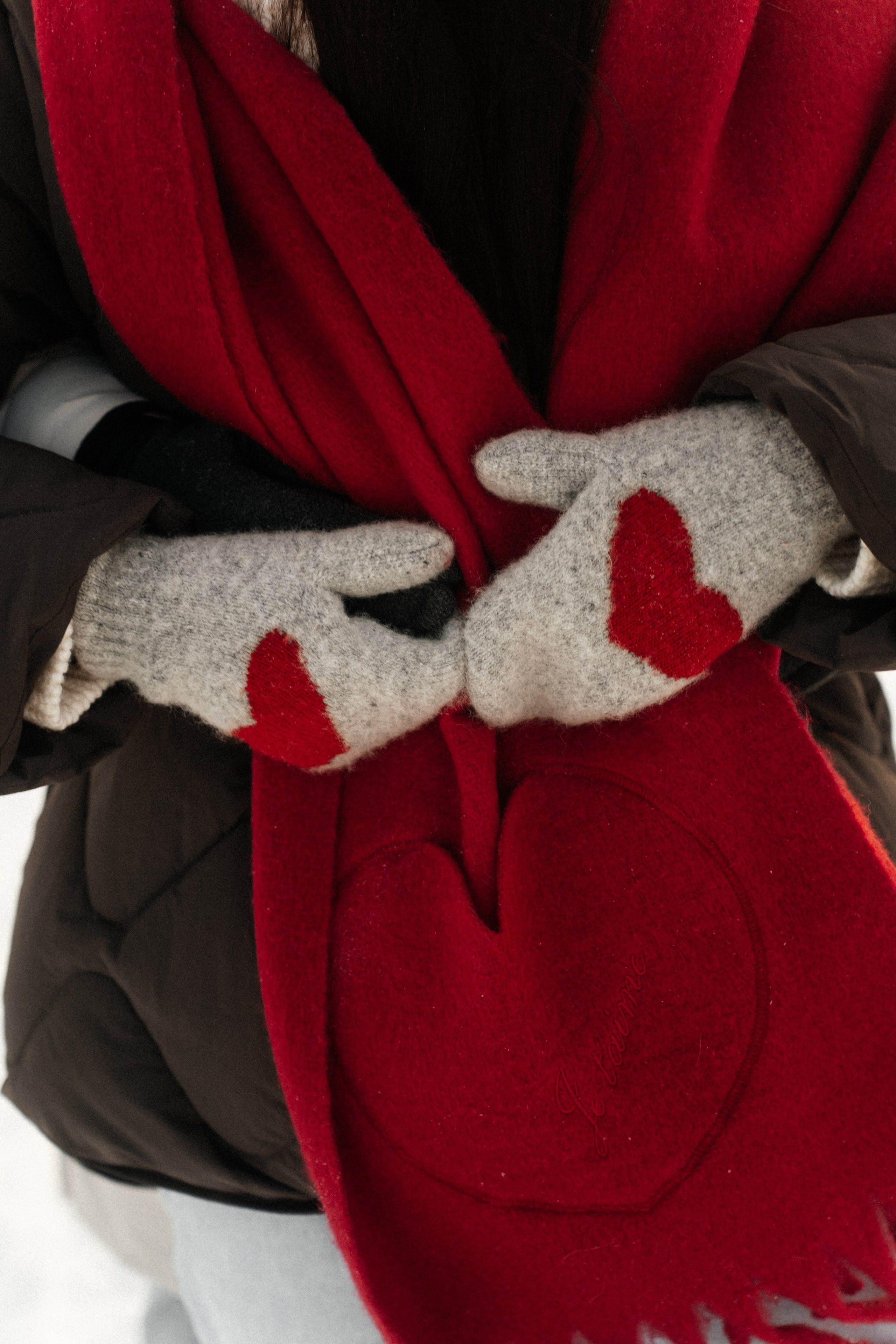 [our pulses aligned…]. Фотограф в Архангельске