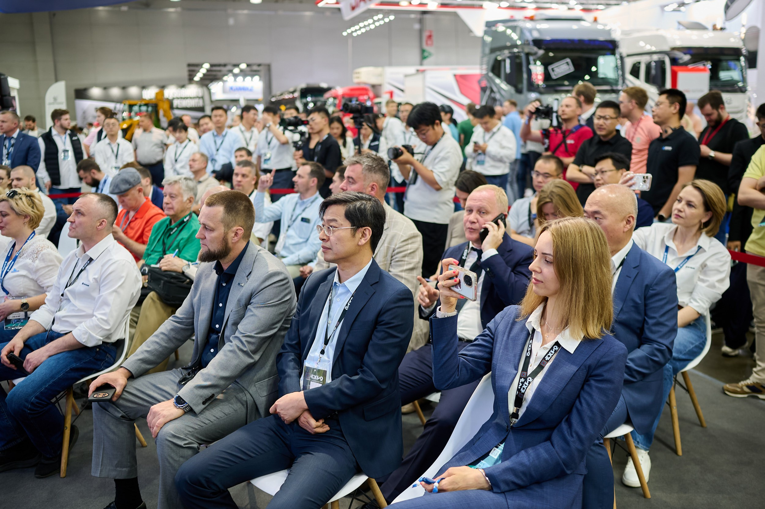 Фотосъемка выставок, стендов и деловых событий — Герман Лепёхин. Герман Лепёхин коммерческий фотограф в Москве: репортаж, портреты, интерьеры, производство