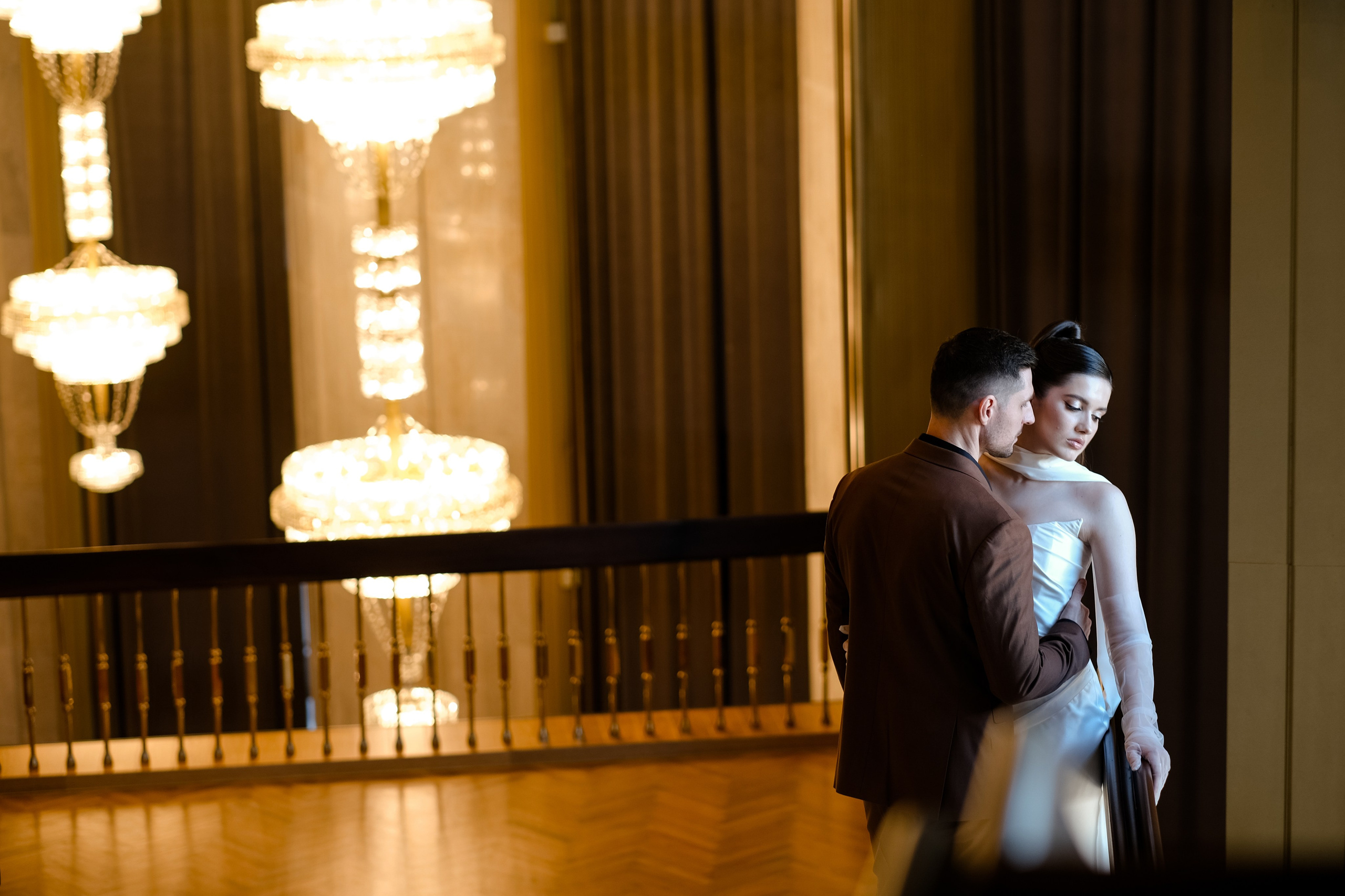 Свадебная фотосессия в театре драмы имени Наума Орлова. Свадебный фотограф в Челябинске Сырчикова Наталья