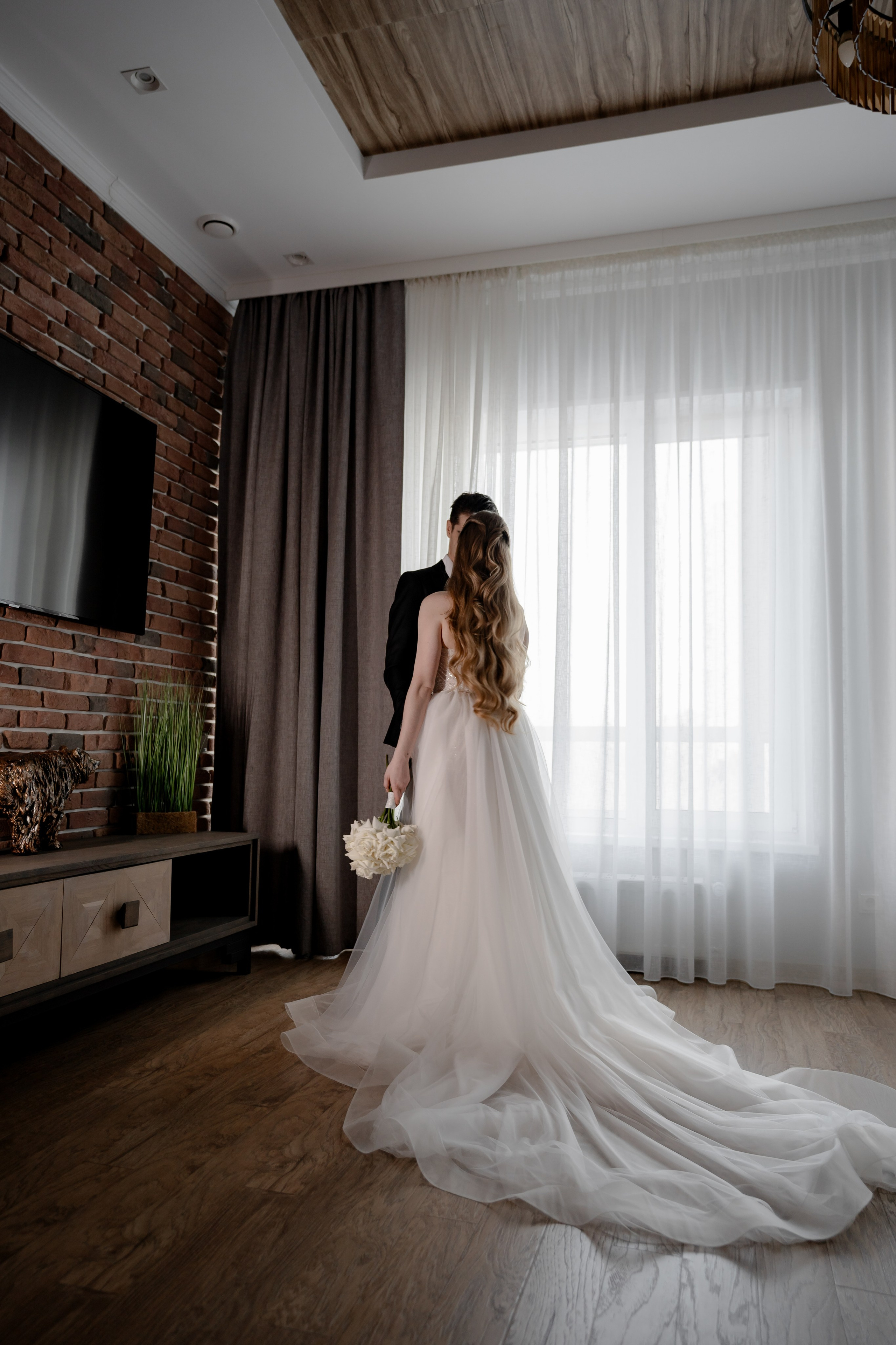 СВАДЕБНАЯ СЬЕМКА СБОРОВ В ОТЕЛЕ И ВЫЕЗД НА ЦЕРЕМОНИЮ (СНЯТО В СИБИРЕ В НИЖНЕВАРТОВСКЕ). Профессиональный фотограф, Санкт-Петербург — Виктория Богомолова