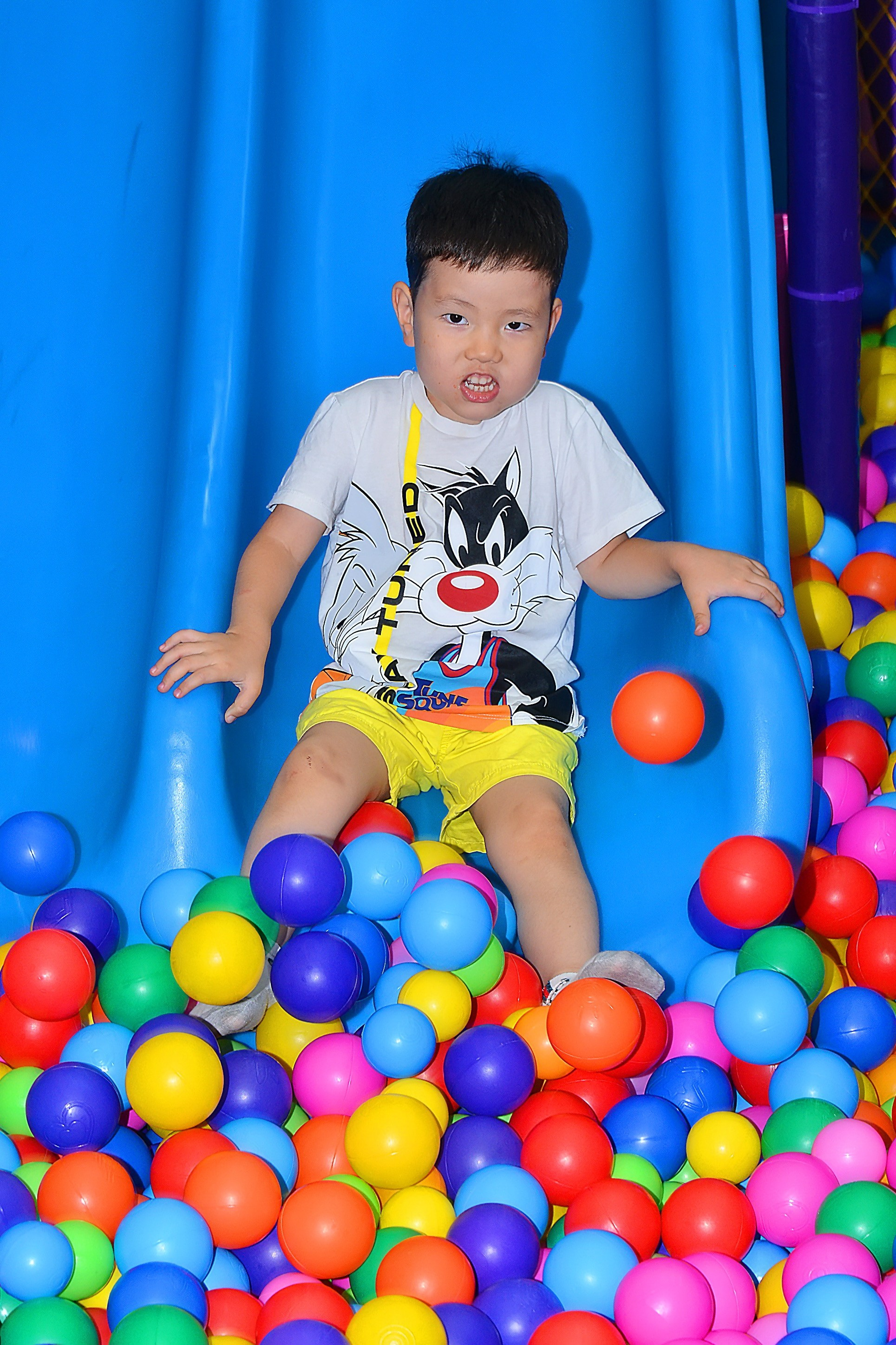 Дети-4 (Асхат-6 лет). Фотосъёмка. Фотограф Сергей Авдеев-семейный и детский фотограф в Алматы