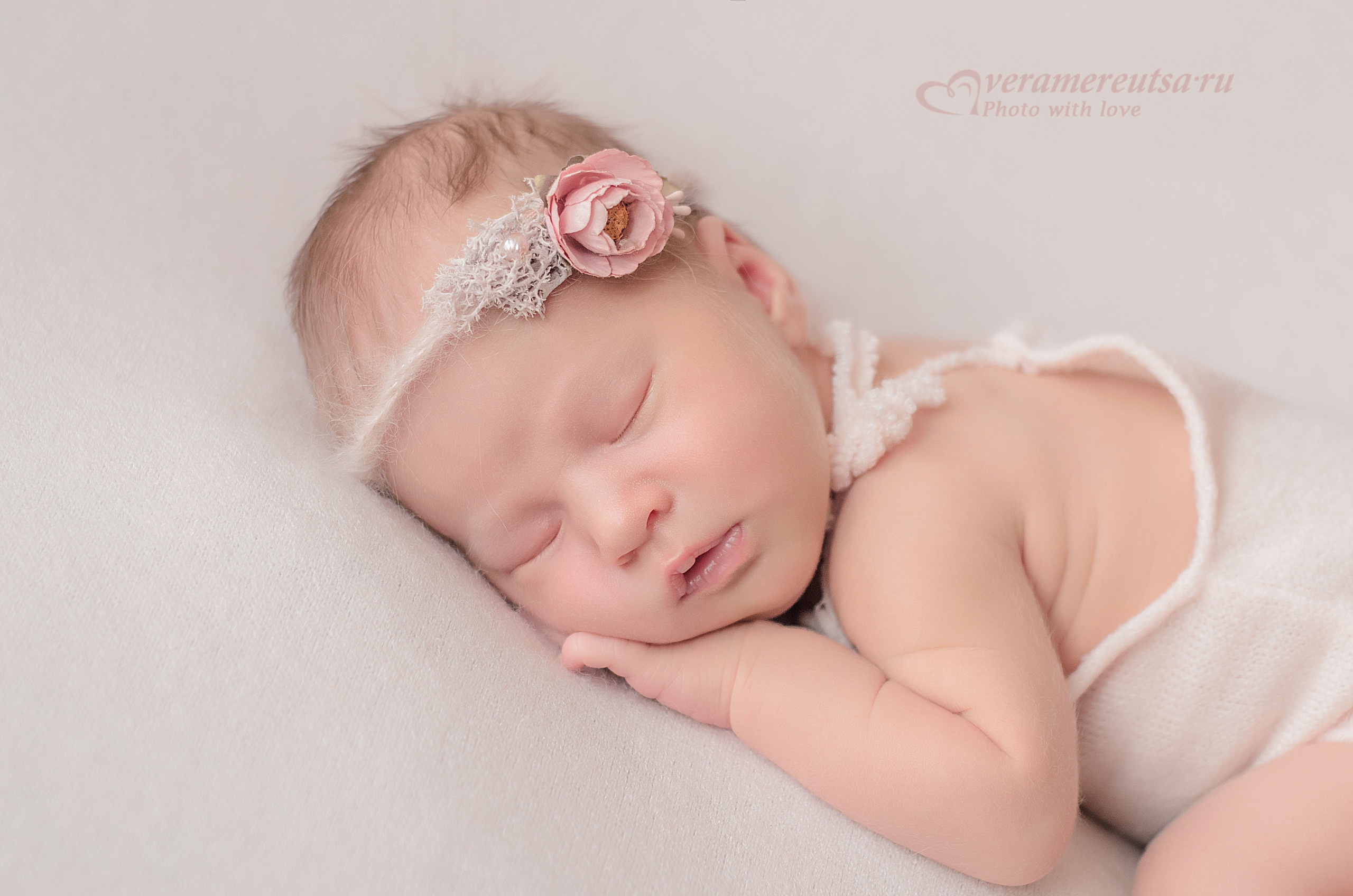 Соня 14 дней. Фотограф новорожденных Вера Мереуца Оренбург