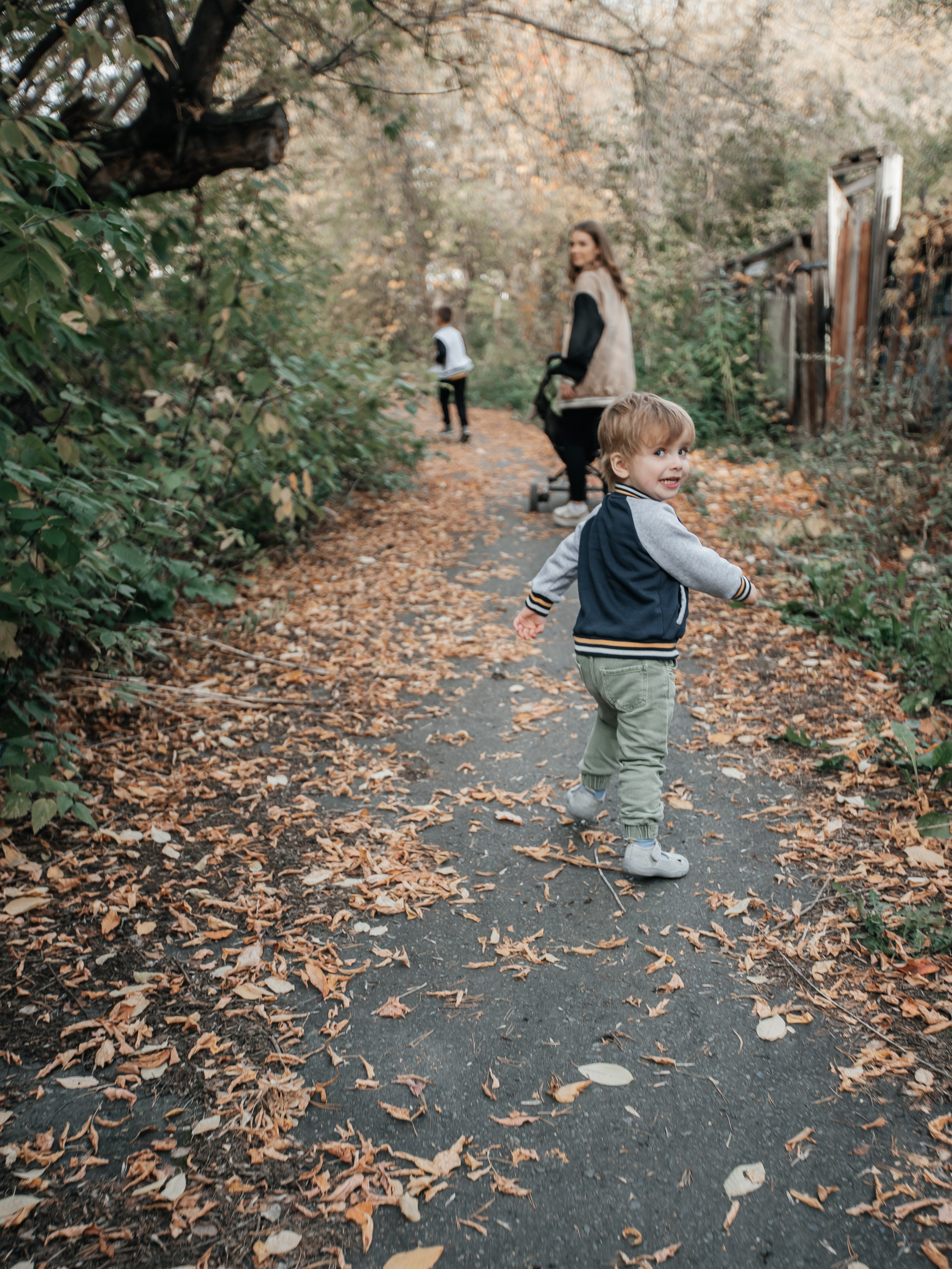 Максим Настя Валерия Юра и Матвей. Семейный и детский фотограф в  г. Екатеринбурге Холодова Юлия