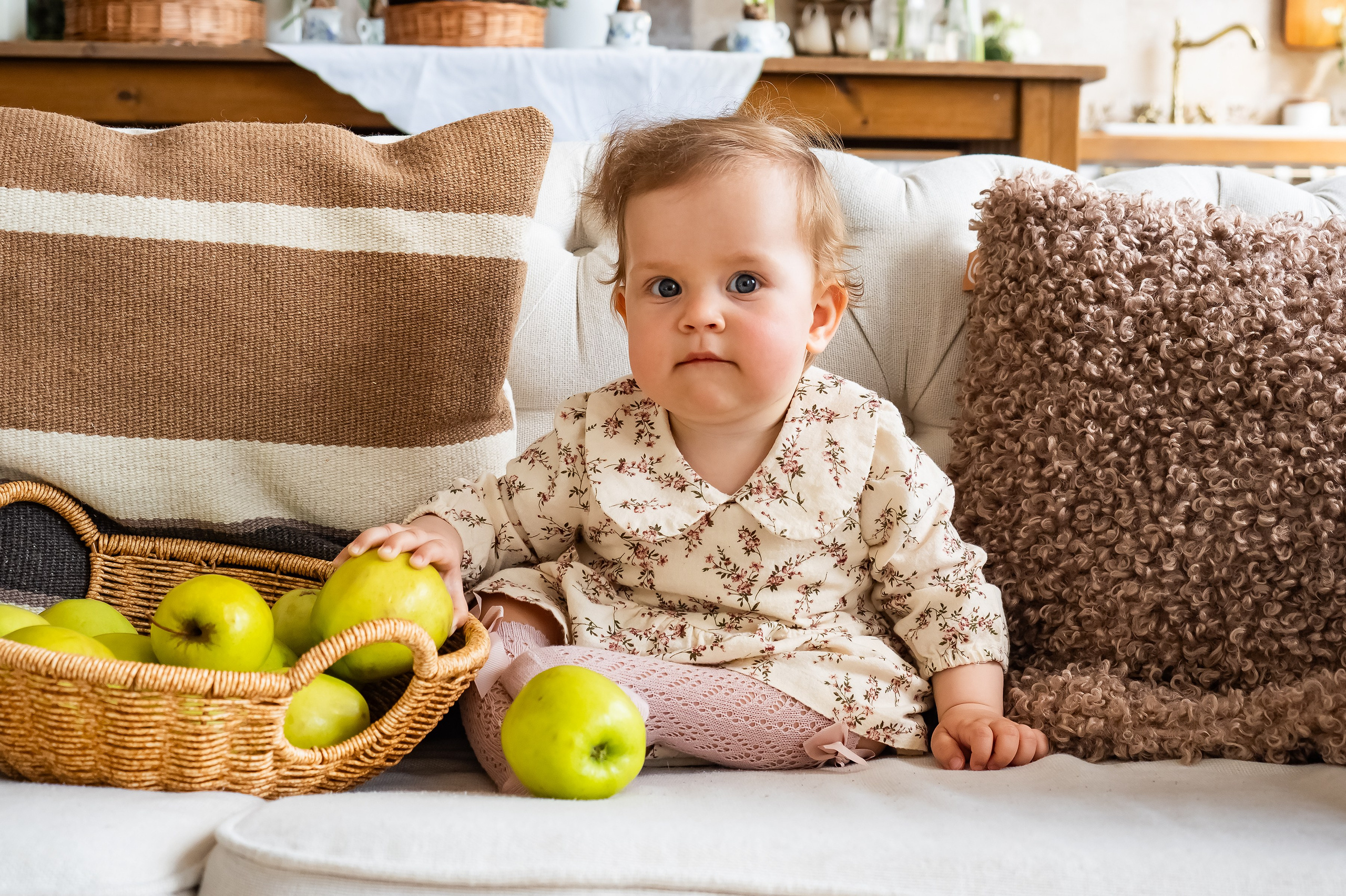 Мира 1 год. Репортажный, семейный и детский фотограф в Пензе и Заречном Арина Ермилова. Картины барельеф на заказ