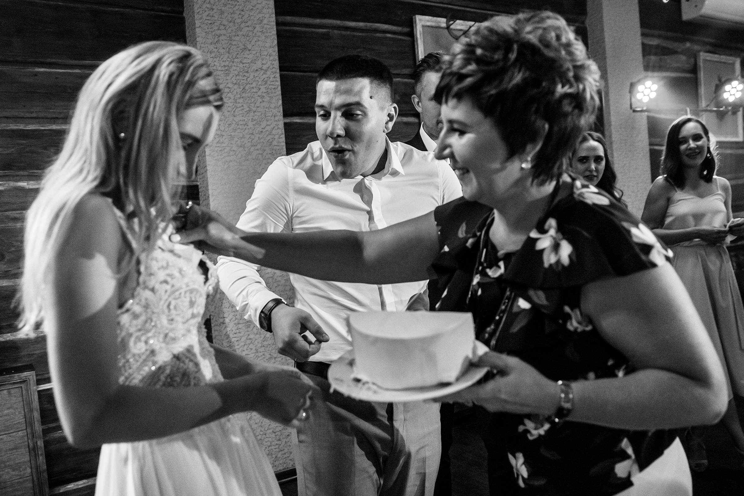 Свадебная фотосъёмка Владимира и Валерии в Абакане. Свадебный и репортажный фотограф в Москве Владимир Сергеев | Naysaikolo