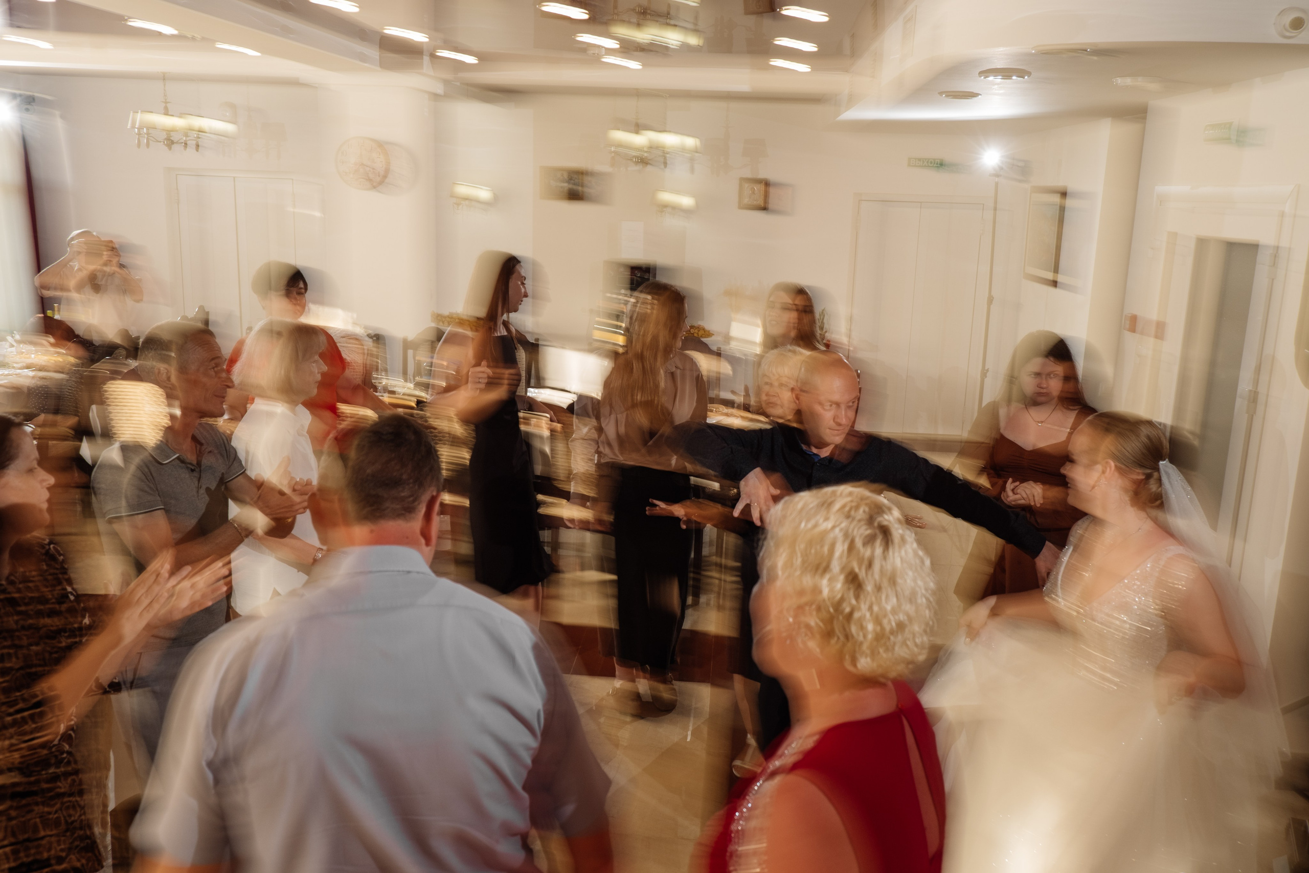 Свадебная фотосессия - выездная регистрация и банкет. Крым. Профессиональная фотосъемка в Крыму. Натуральные эмоции и живые кадры. Забронируйте дату прямо сейчас!