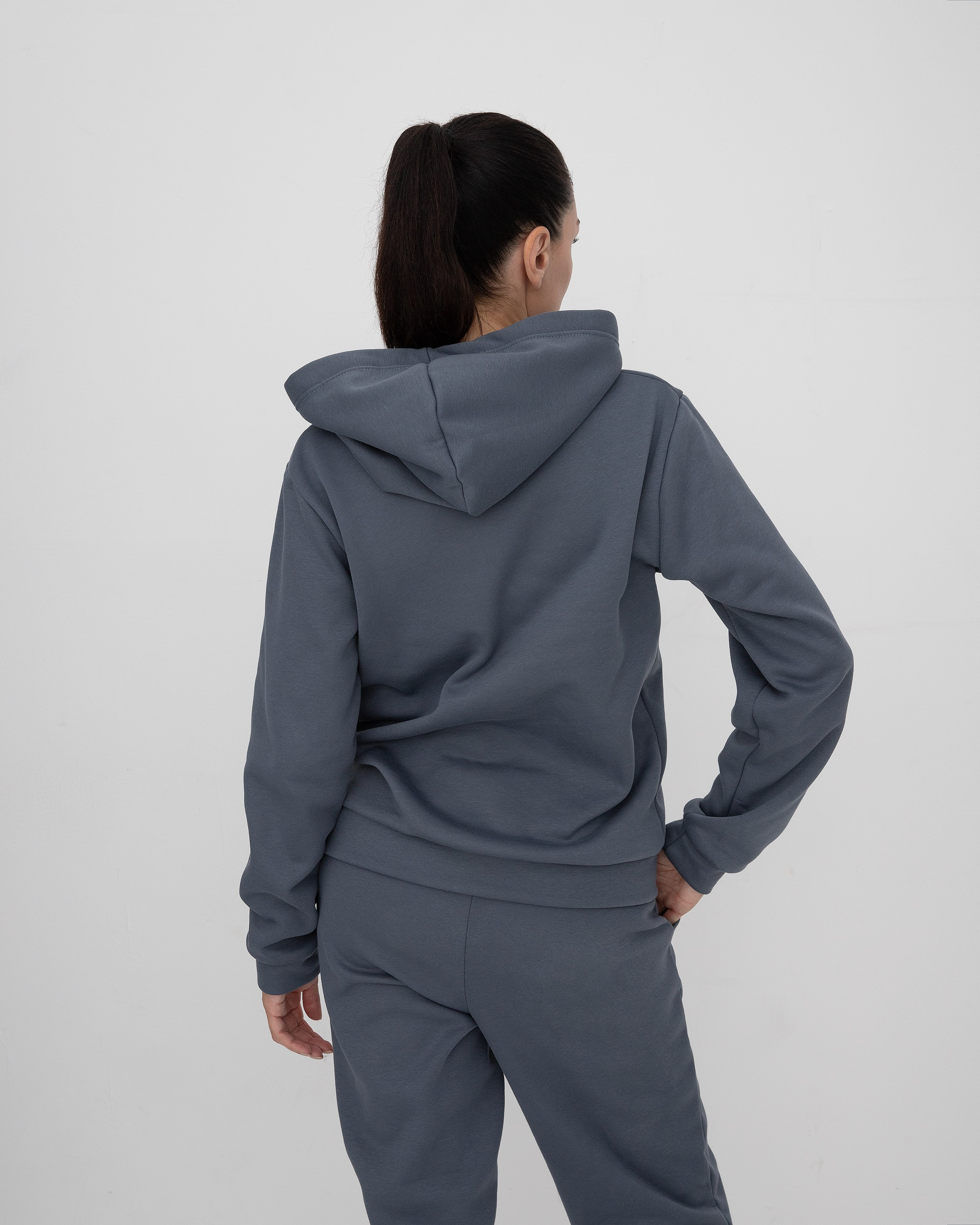 Теплый спортивный костюм. Фотограф в Москве и Московской области Ольга Дробышева