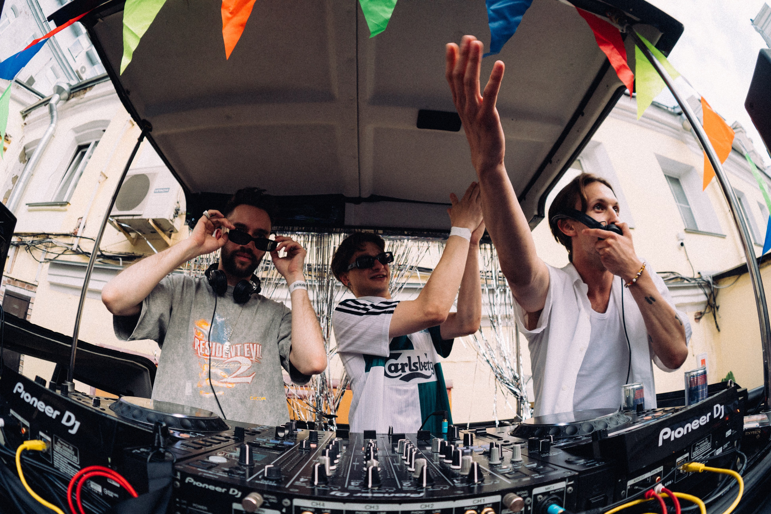 Двор в UPPERCUTS. СПАСИБО, ДАНИЛ