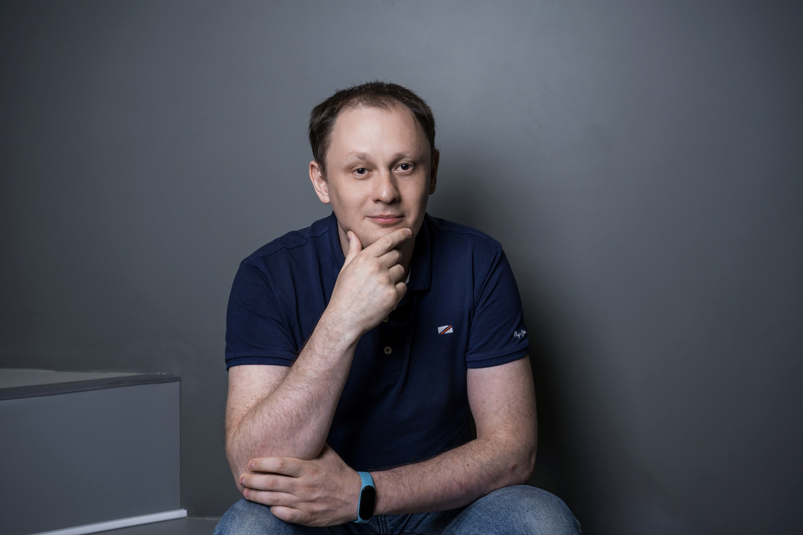 Корпоративный портрет сотрудников. Фотограф в Санкт-Петербурге. Репортажная и все съёмки для бизнеса