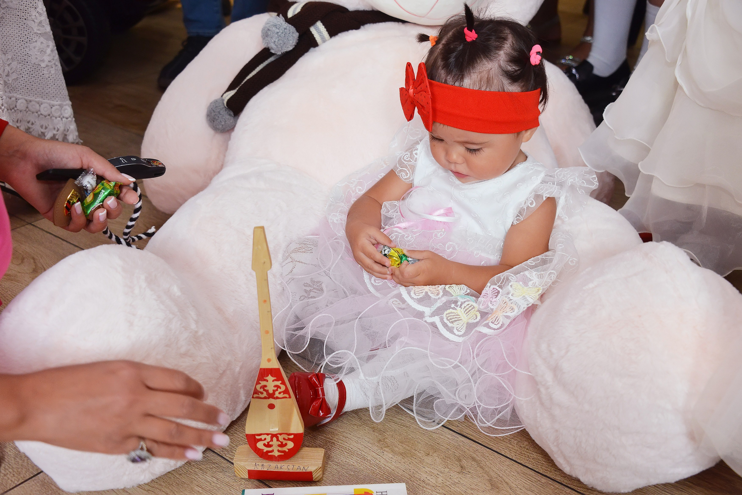 Дети-5 (Адель-1годик). Фотосъёмка. Фотограф Сергей Авдеев-семейный и детский фотограф в Алматы