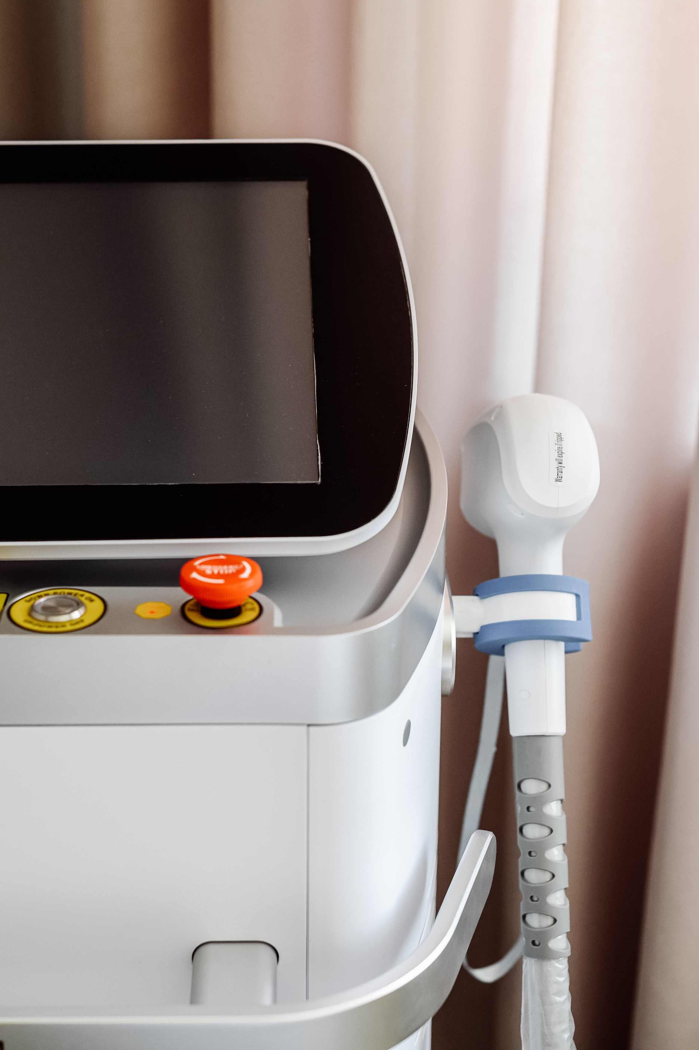 Студия лазерной эпиляции «БЕЗ САХАРА». Свадебный, семейный и репортажный фотограф. Брянск. Эльвира Голенкова