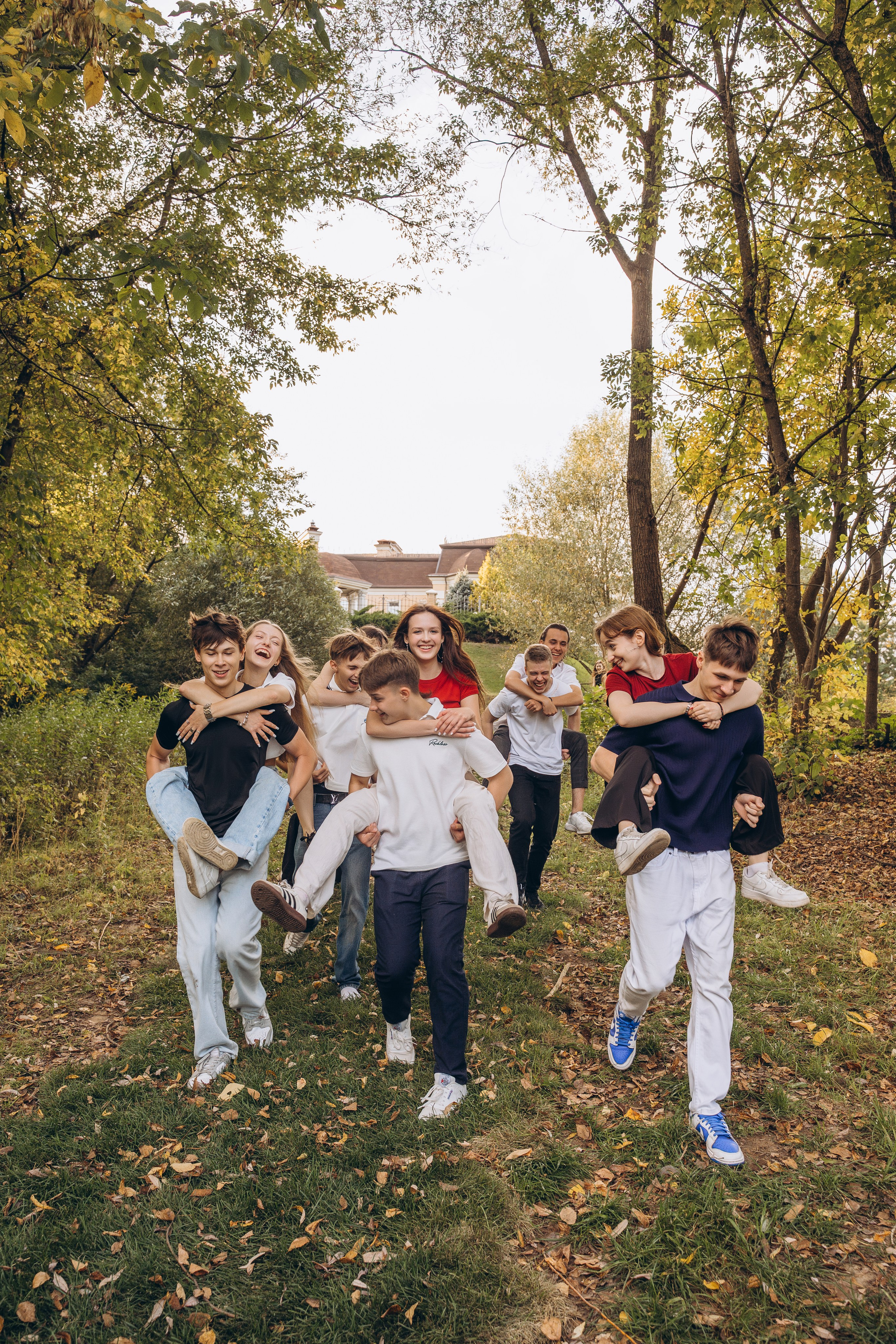 Осенняя съёмка 11 класс. МАРГАРИТА КУДРЯШОВА СВАДЕБНЫЙ И СЕМЕЙНЫЙ ФОТОГРАФ ТВЕРЬ МОСКВА