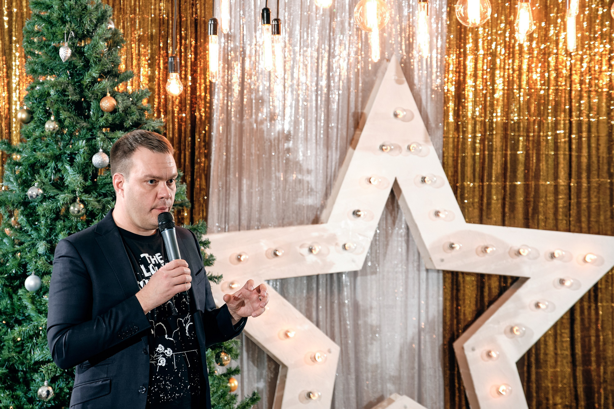 Новогодний корпоратив управляющей компании Италиан Пицца. Event агентство PAPRIKA в Екатеринбурге