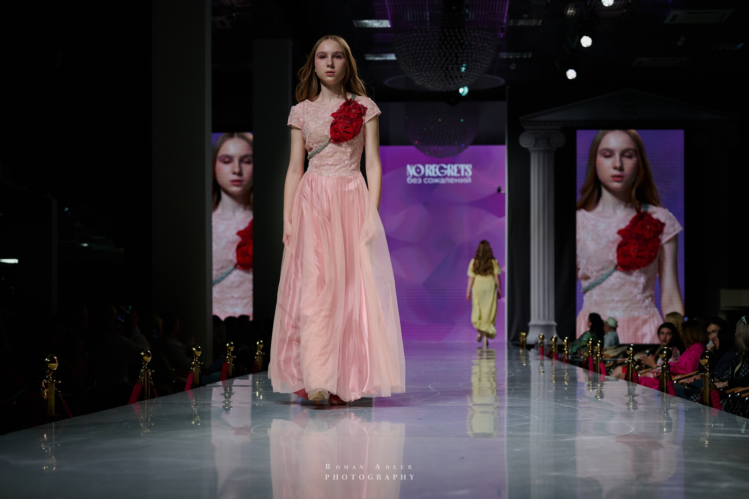 ESTET FASHION WEEK ВЕСНА — 2025. Фотограф Роман Адлер